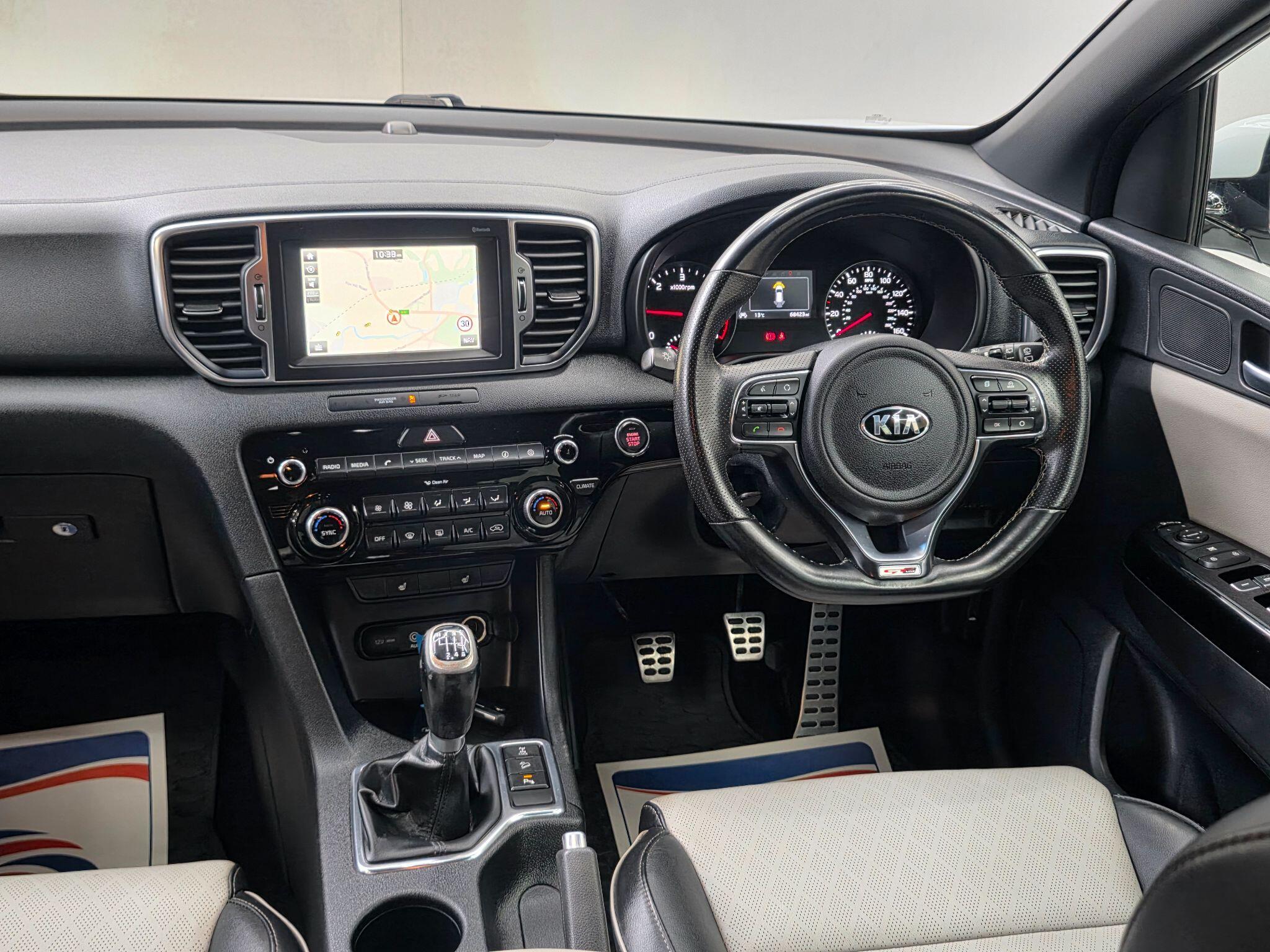 Kia Sportage - Image 17