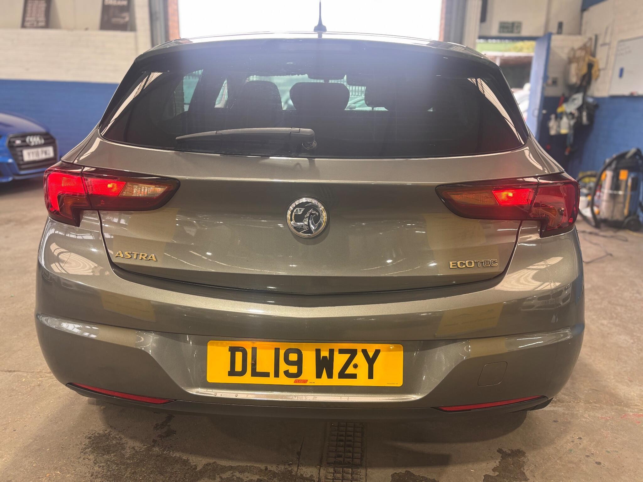 Vauxhall Astra - Image 8