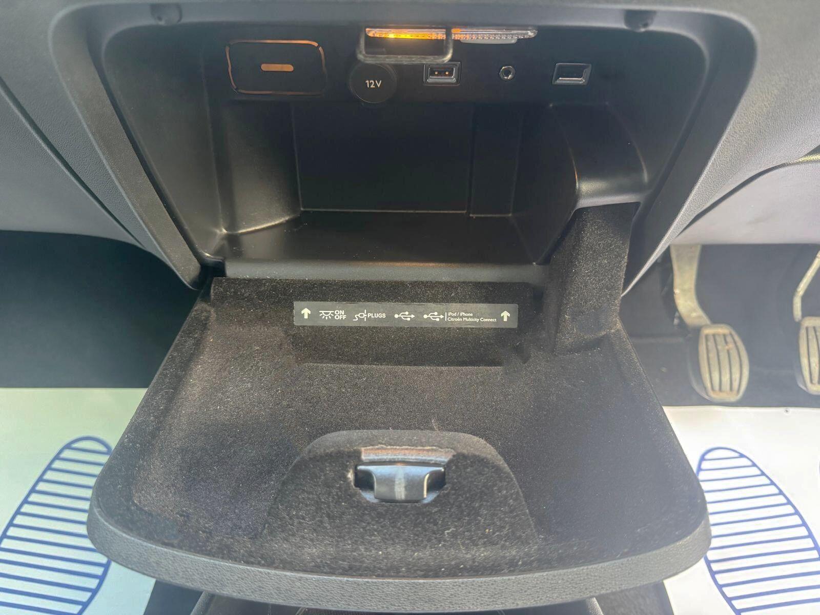 Citroen Grand C4 Picasso - Image 41