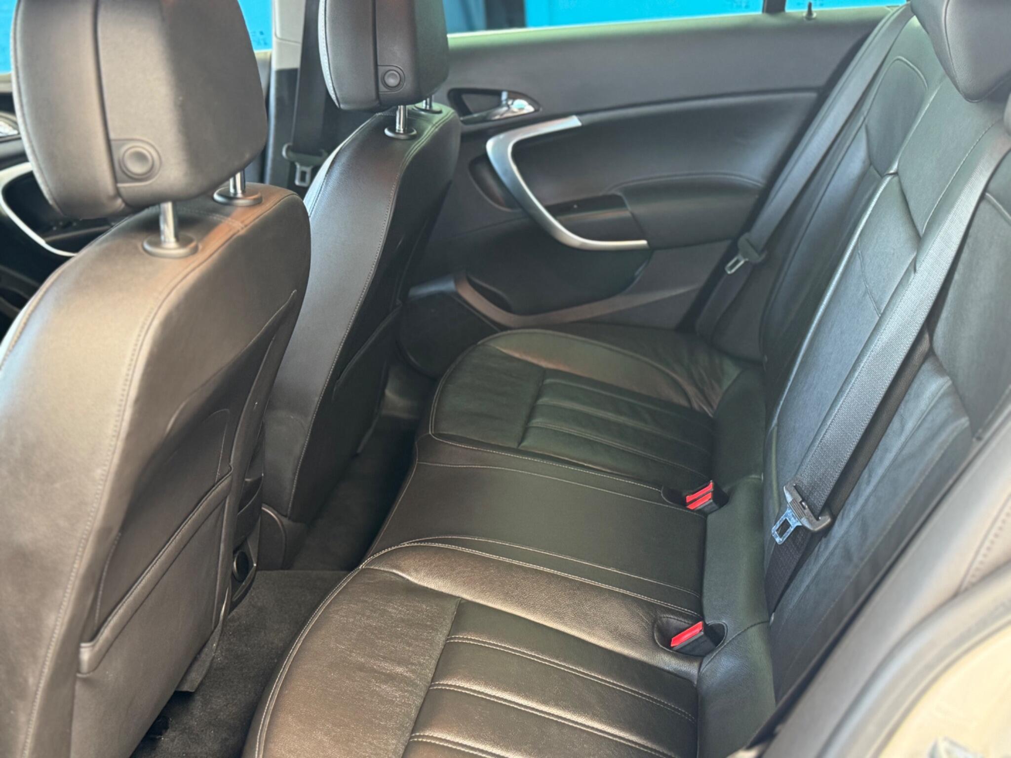 Vauxhall Insignia - Image 14