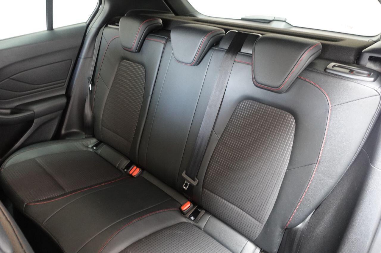 Ford Focus - Image 11