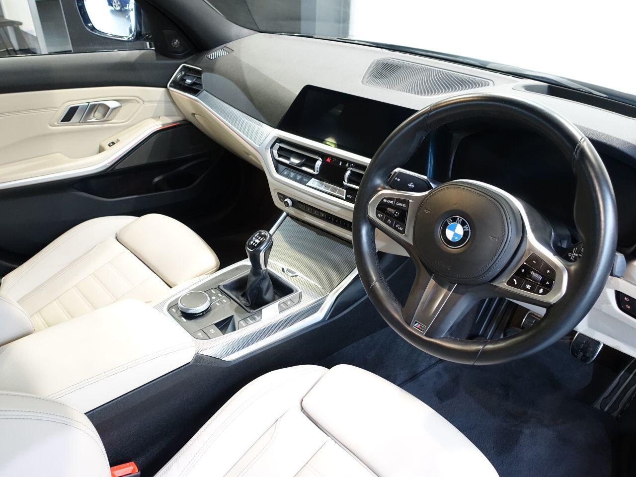 BMW 3 Series - Image 2