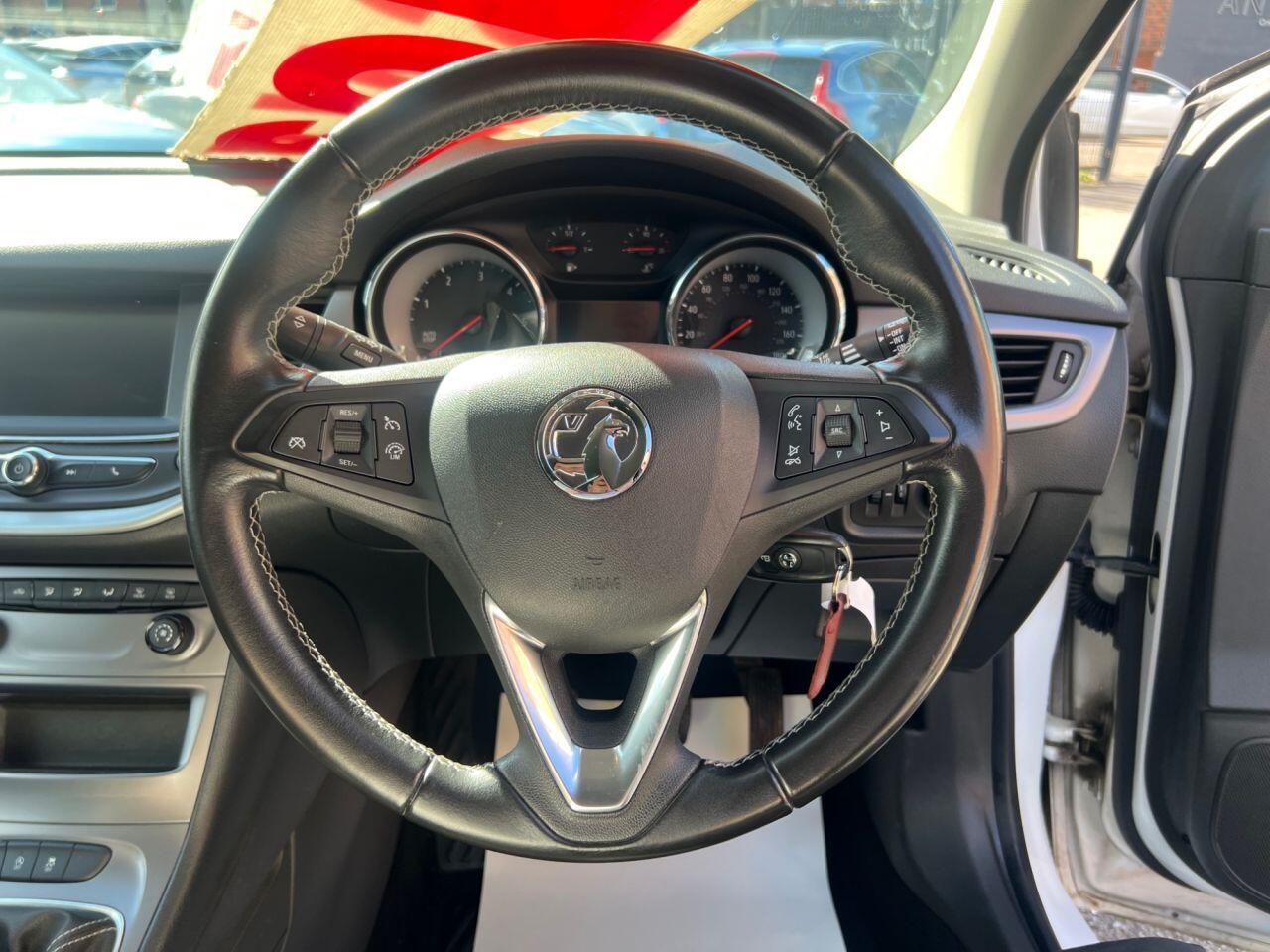 Vauxhall Astra - Image 28