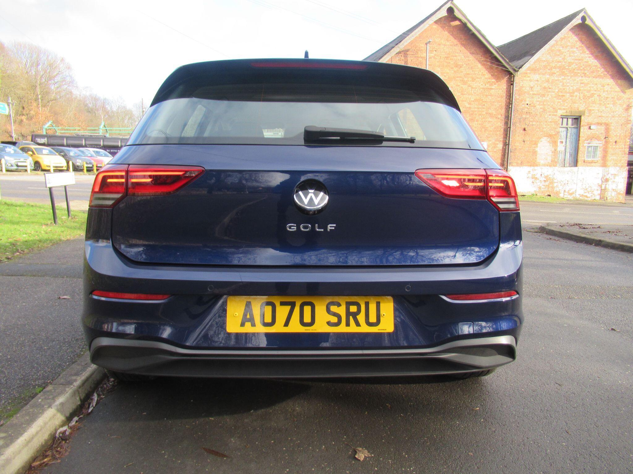 Volkswagen Golf - Image 4