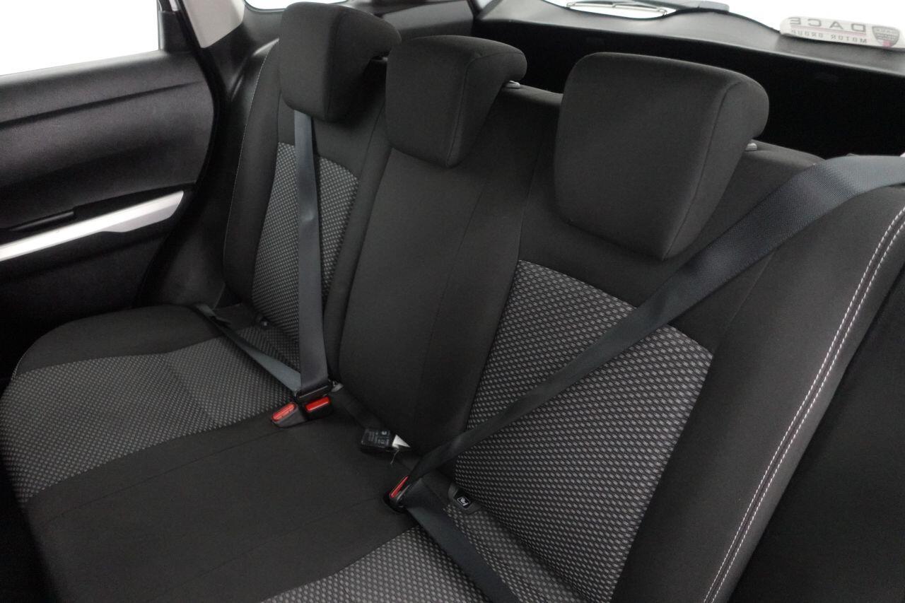Suzuki Vitara - Image 20