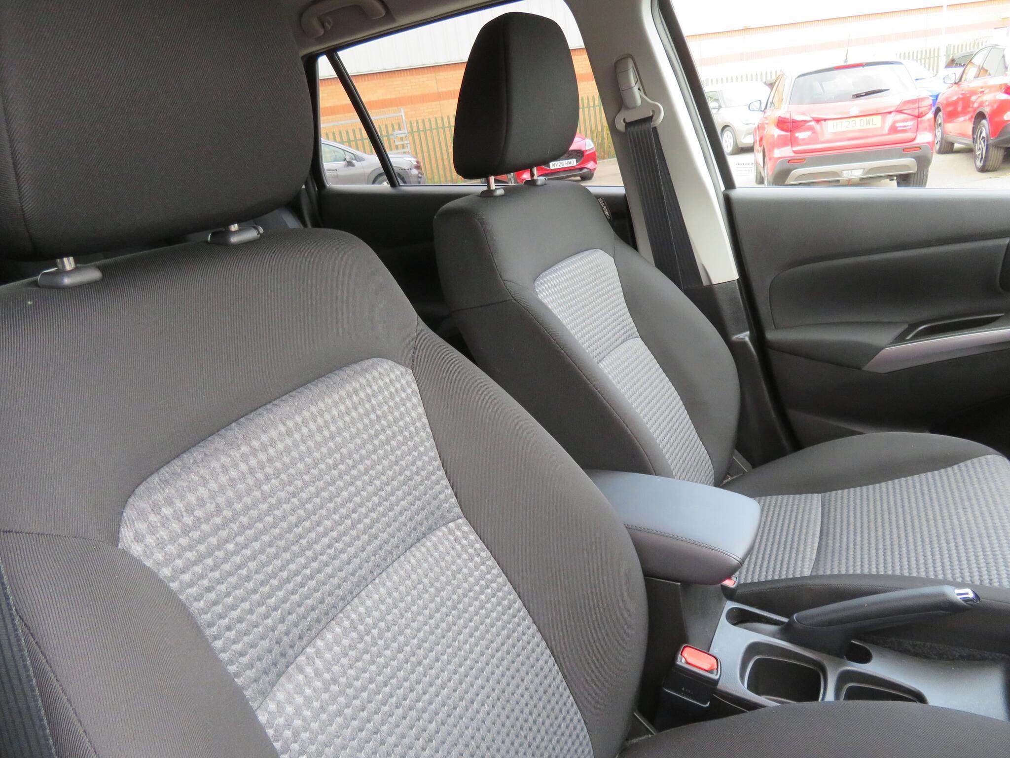 Suzuki S-Cross - Image 14