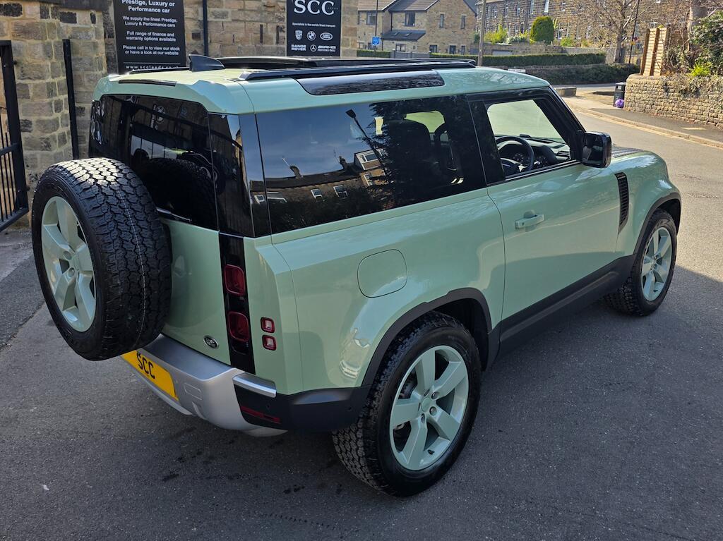 Land Rover Defender 90 - Image 13