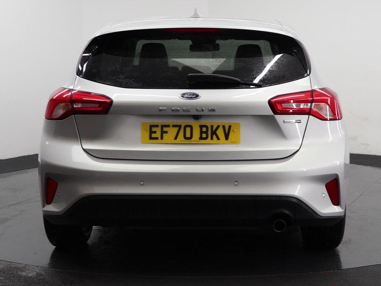 Ford Focus - Image 8