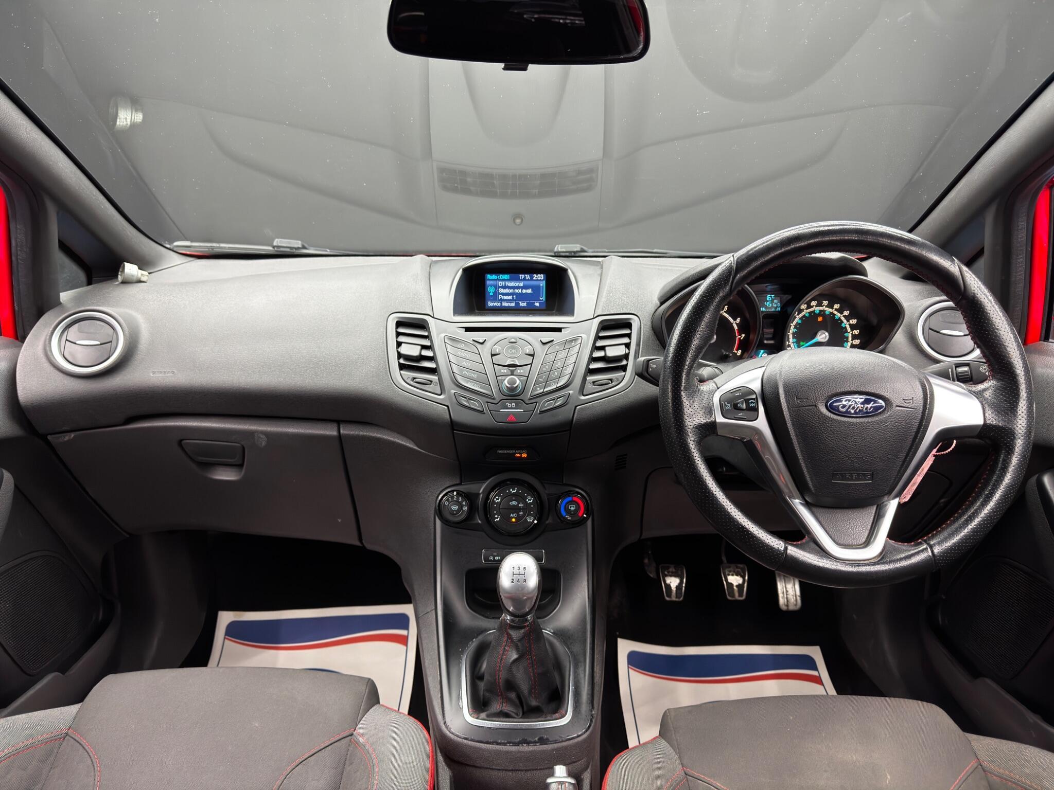 Ford Fiesta - Image 10