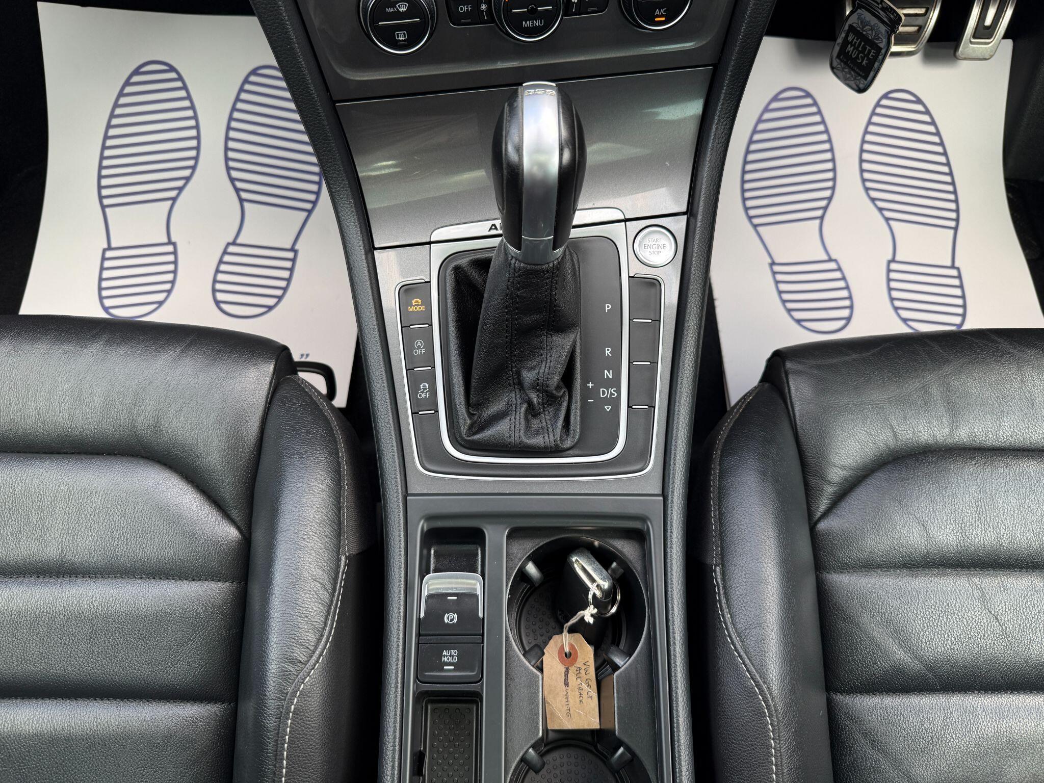Volkswagen Golf - Image 48