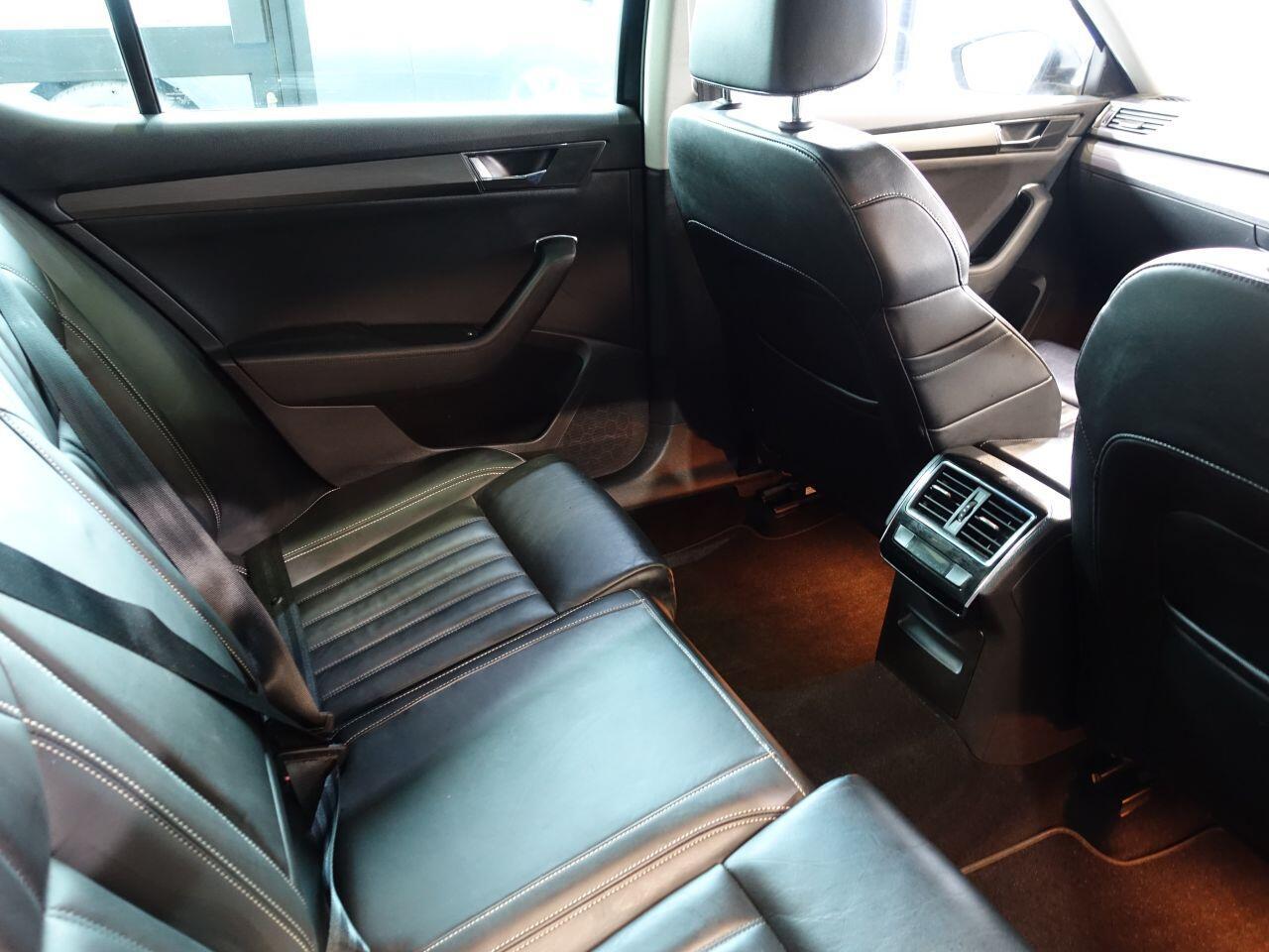 Skoda Superb - Image 15