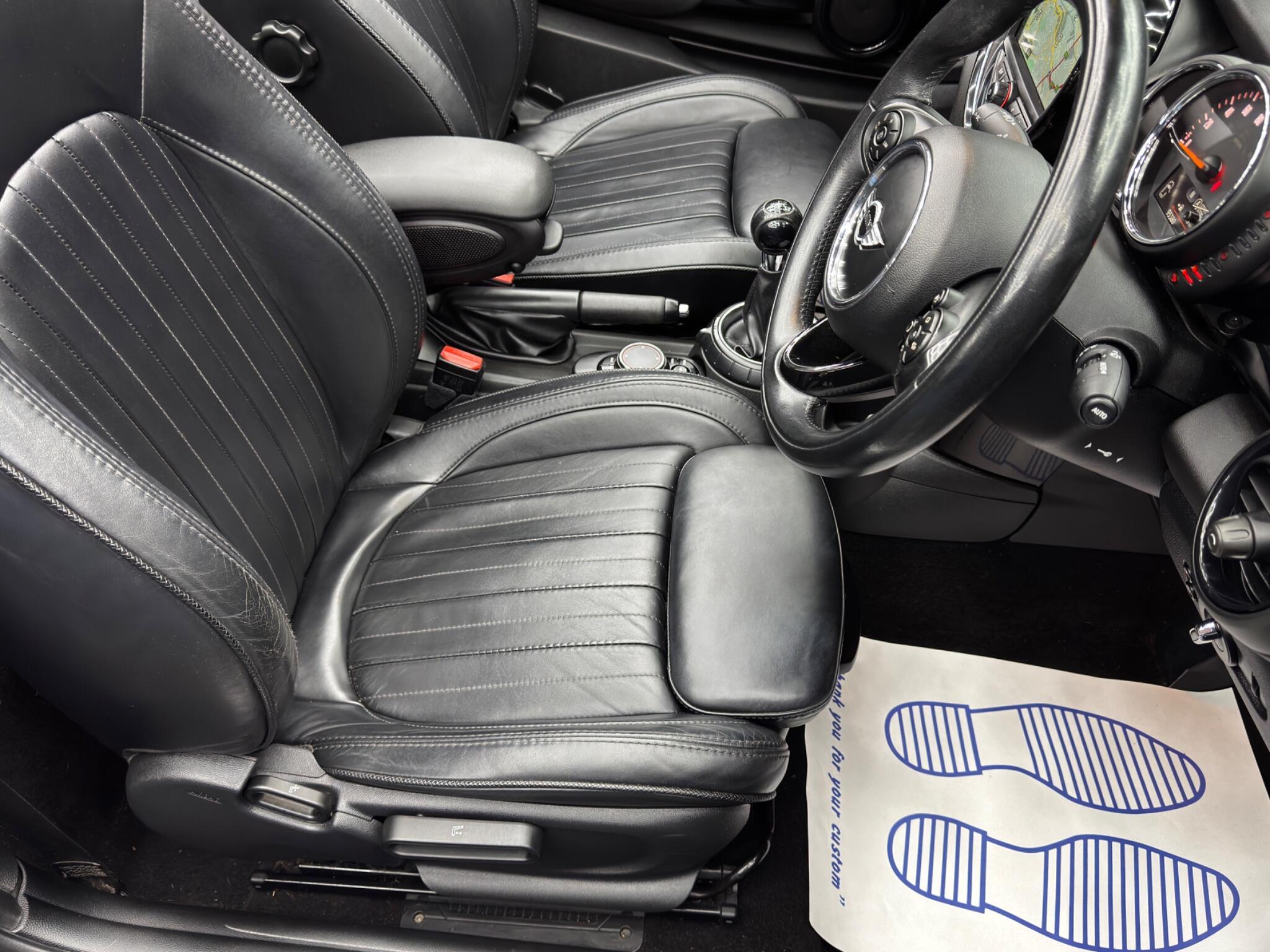 MINI Convertible - Image 13