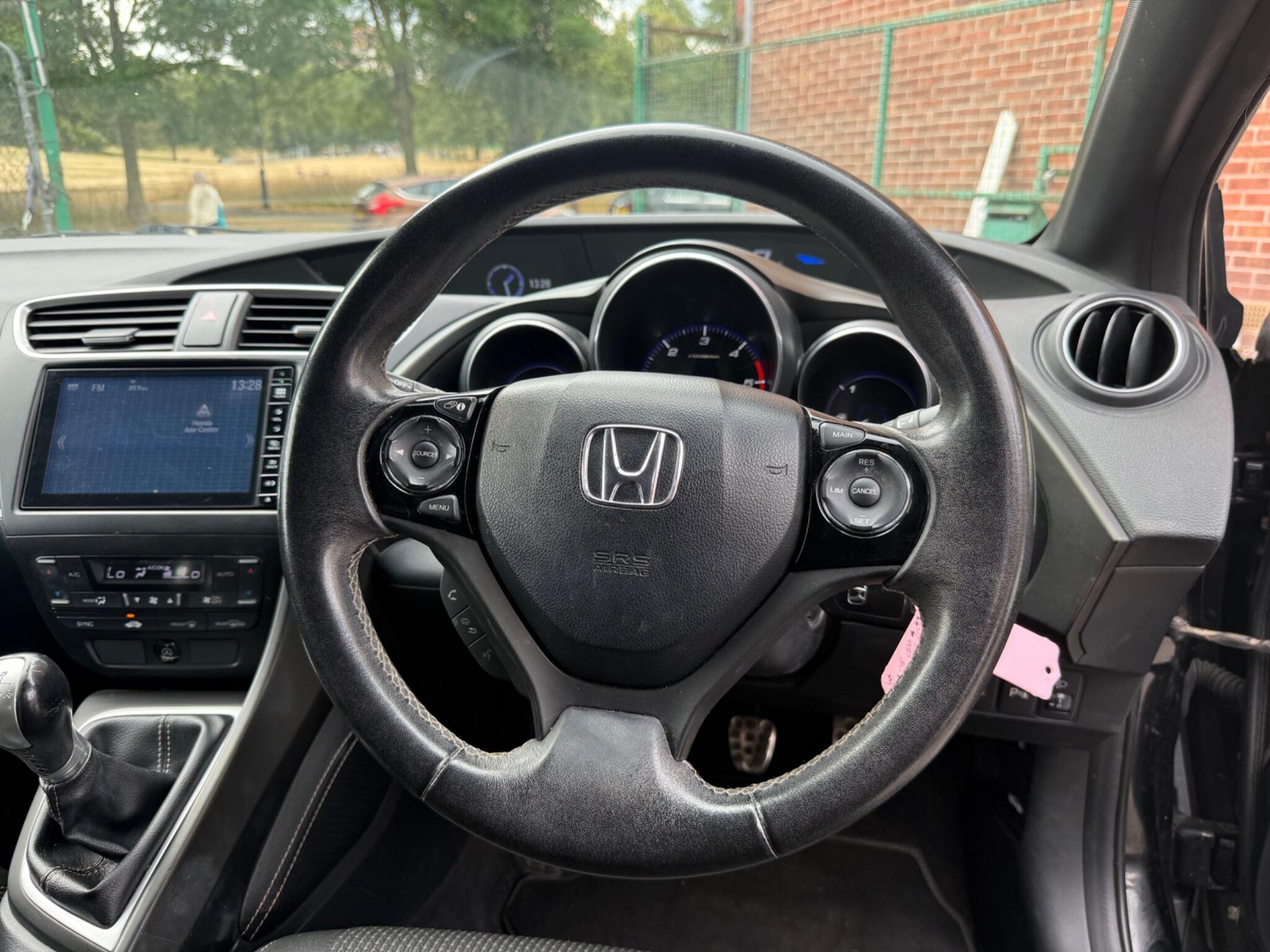 Honda Civic - Image 19