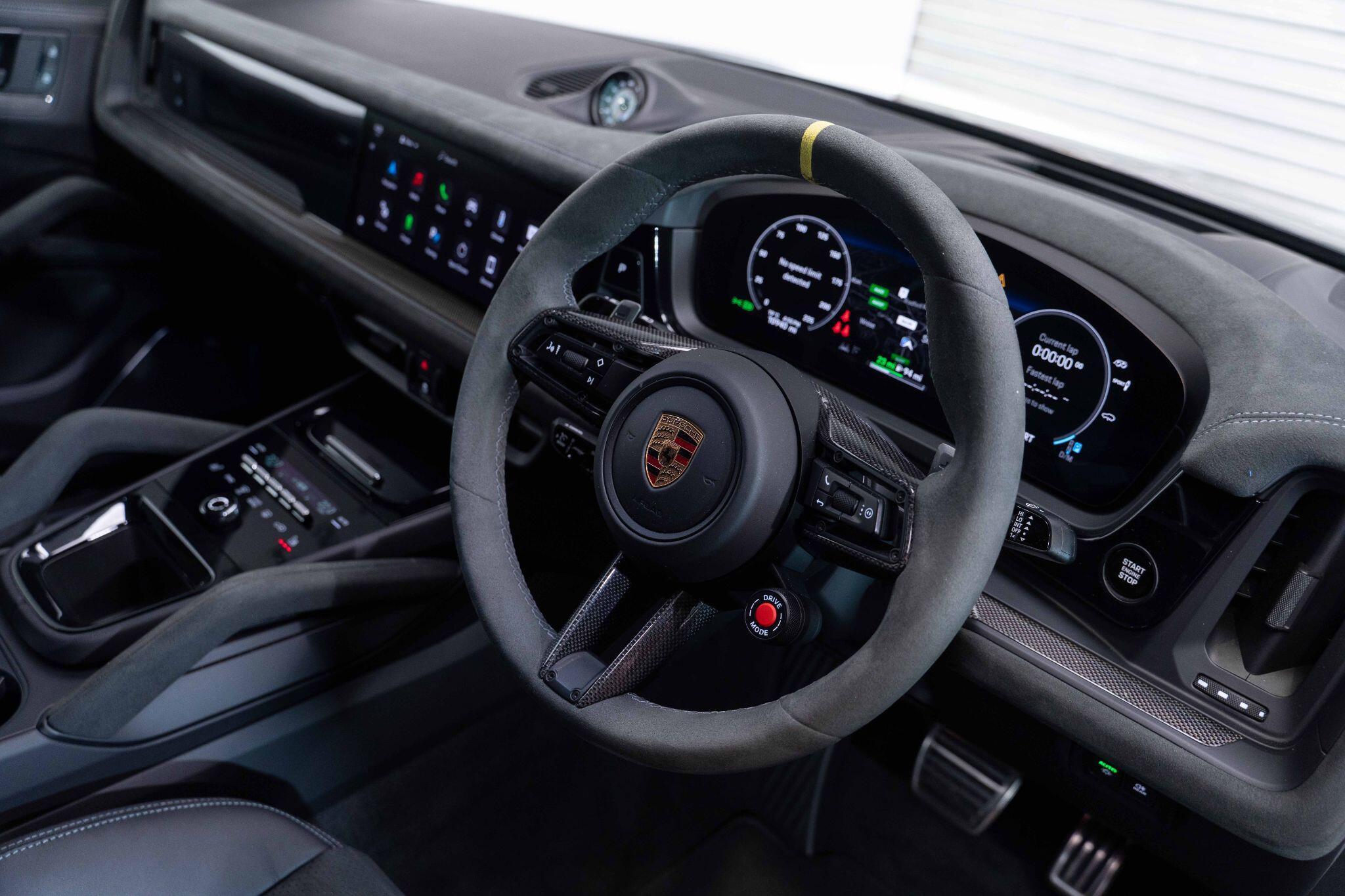 Porsche Cayenne - Image 10