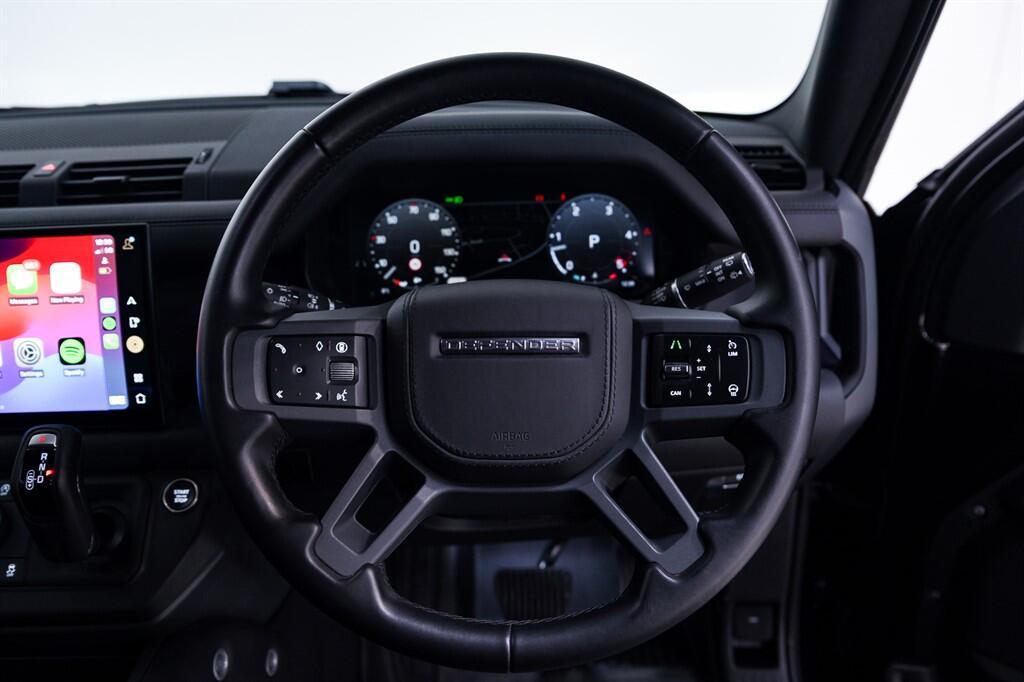 Land Rover Defender 90 - Image 23