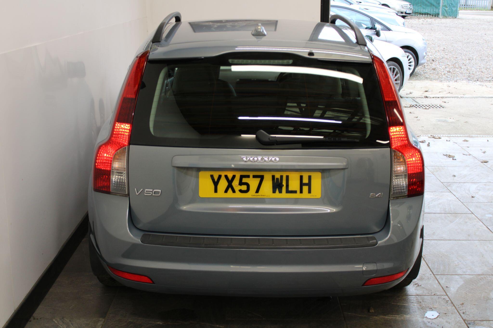 Volvo V50 - Image 14