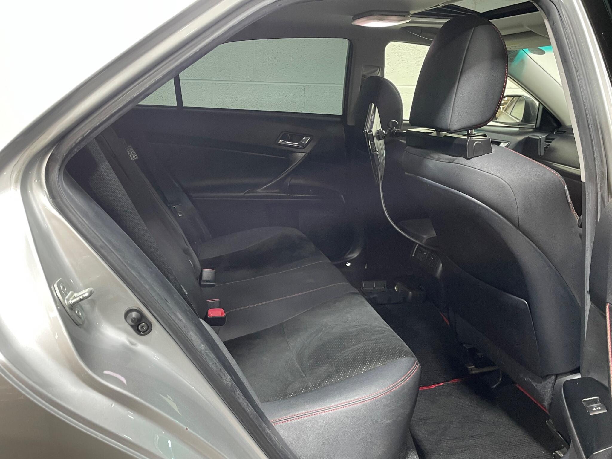 Toyota Mark X - Image 13