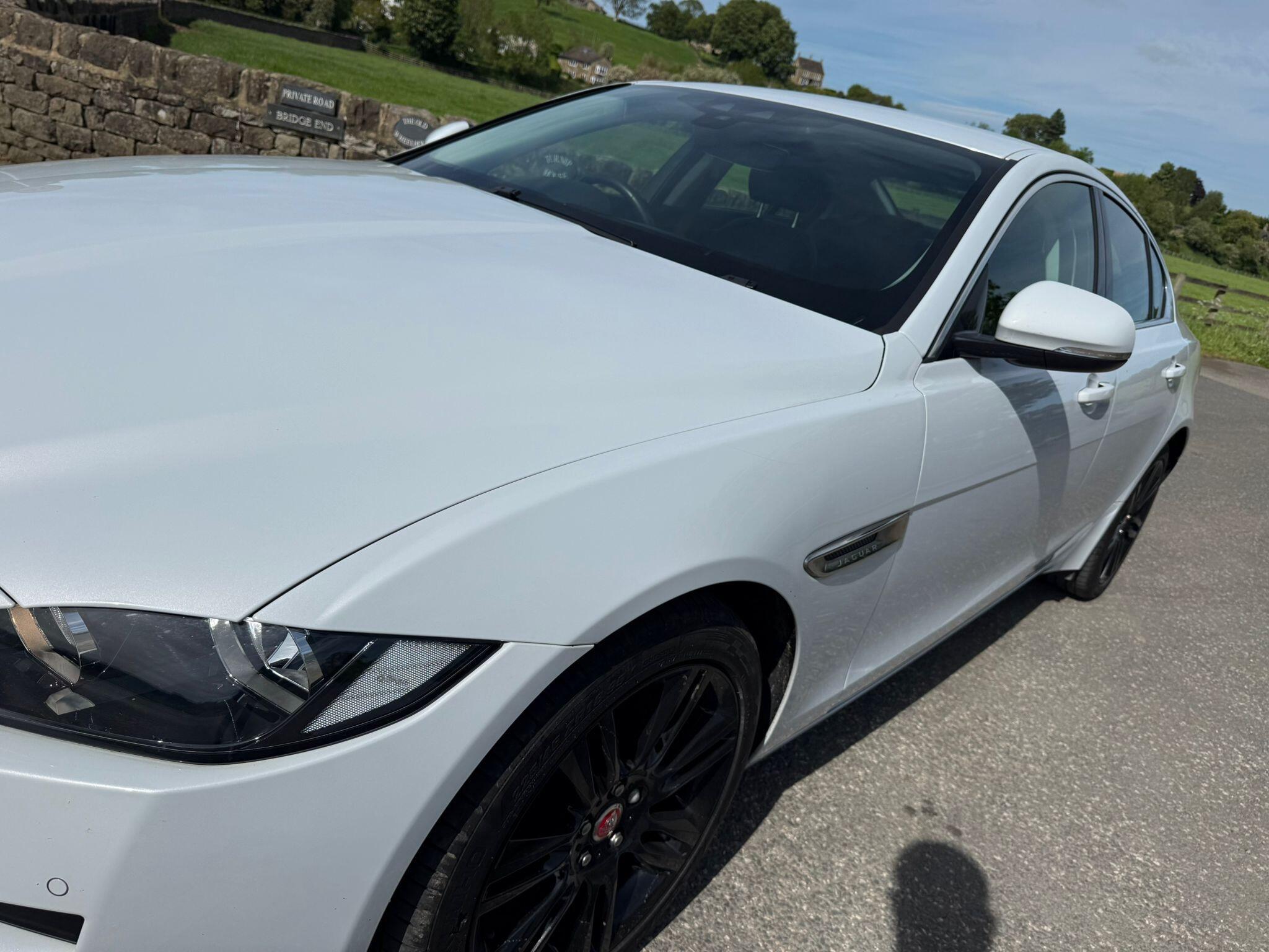 Jaguar XE - Image 14