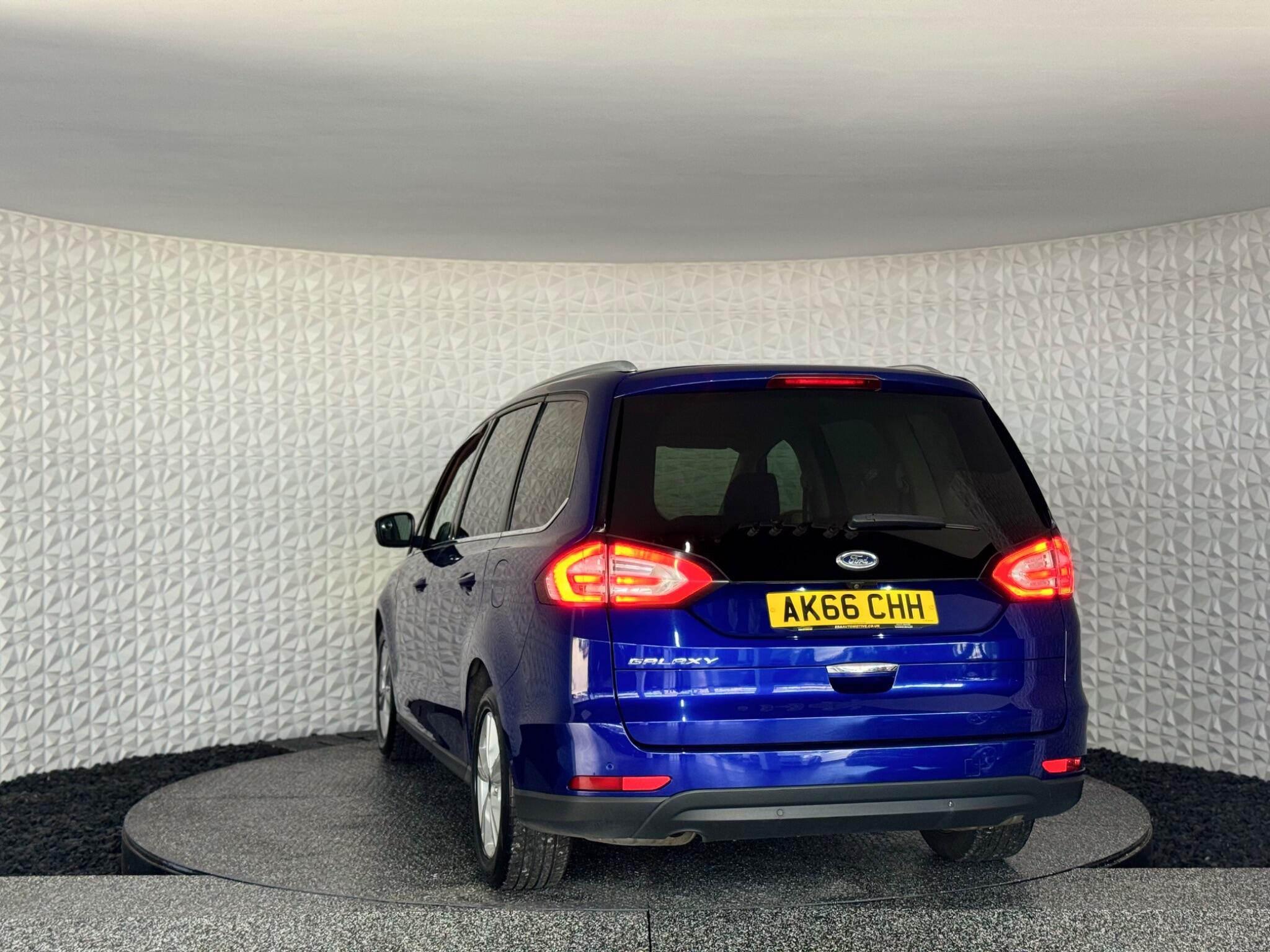 Ford Galaxy - Image 13
