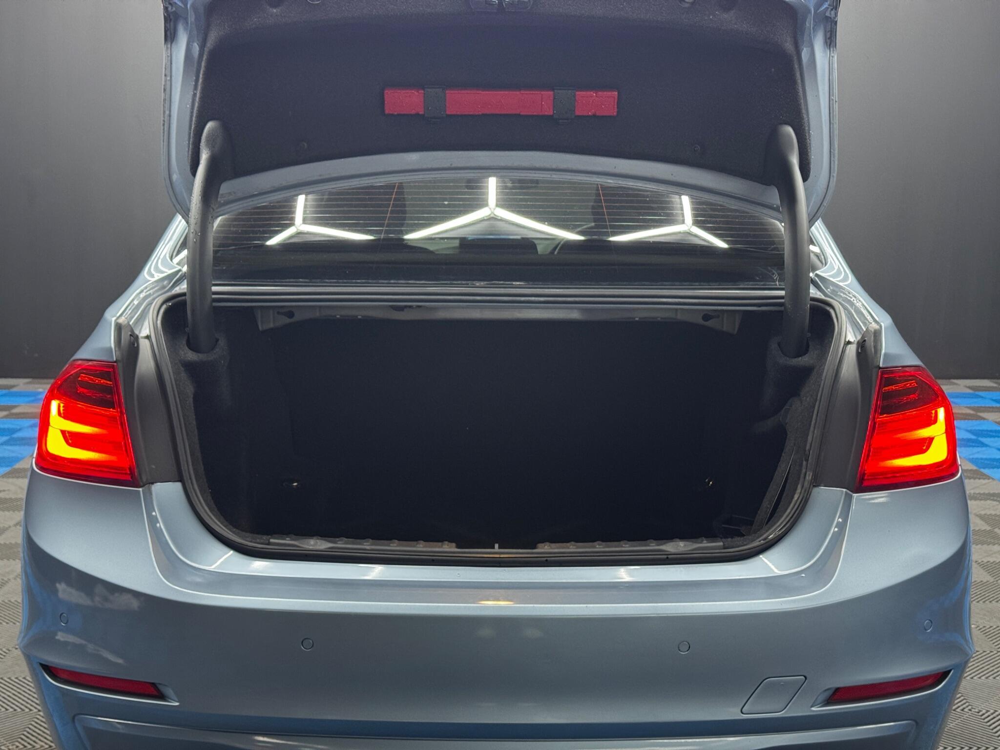 BMW 3 Series - Image 41