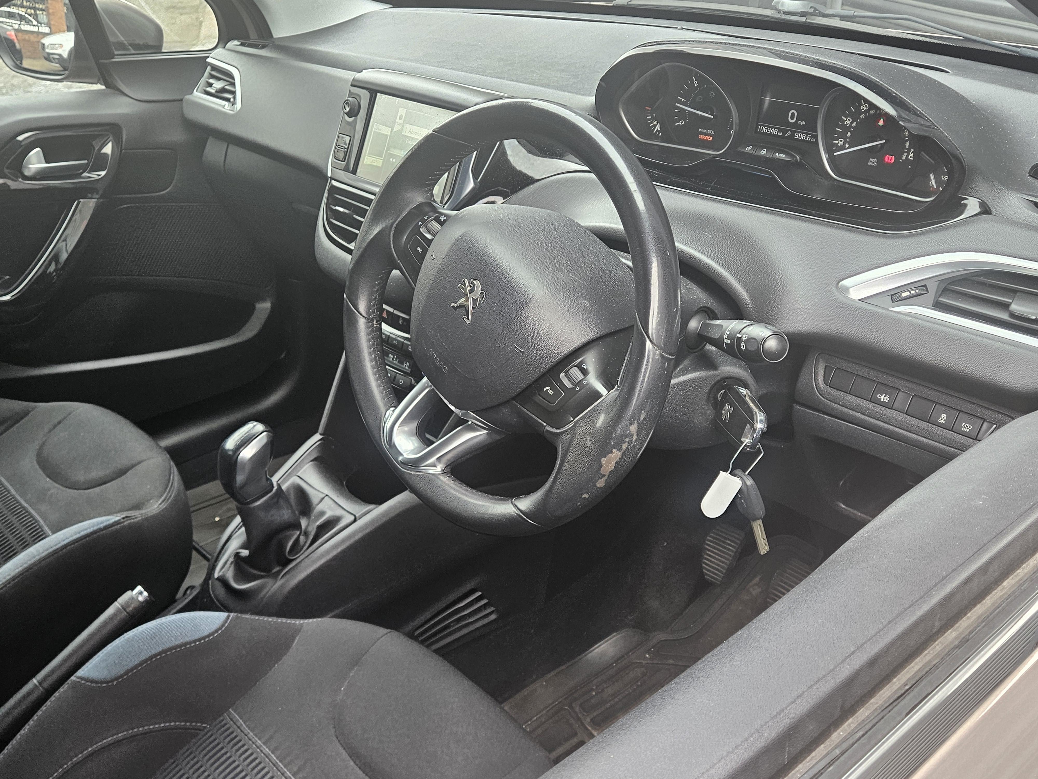 Peugeot 208 - Image 21