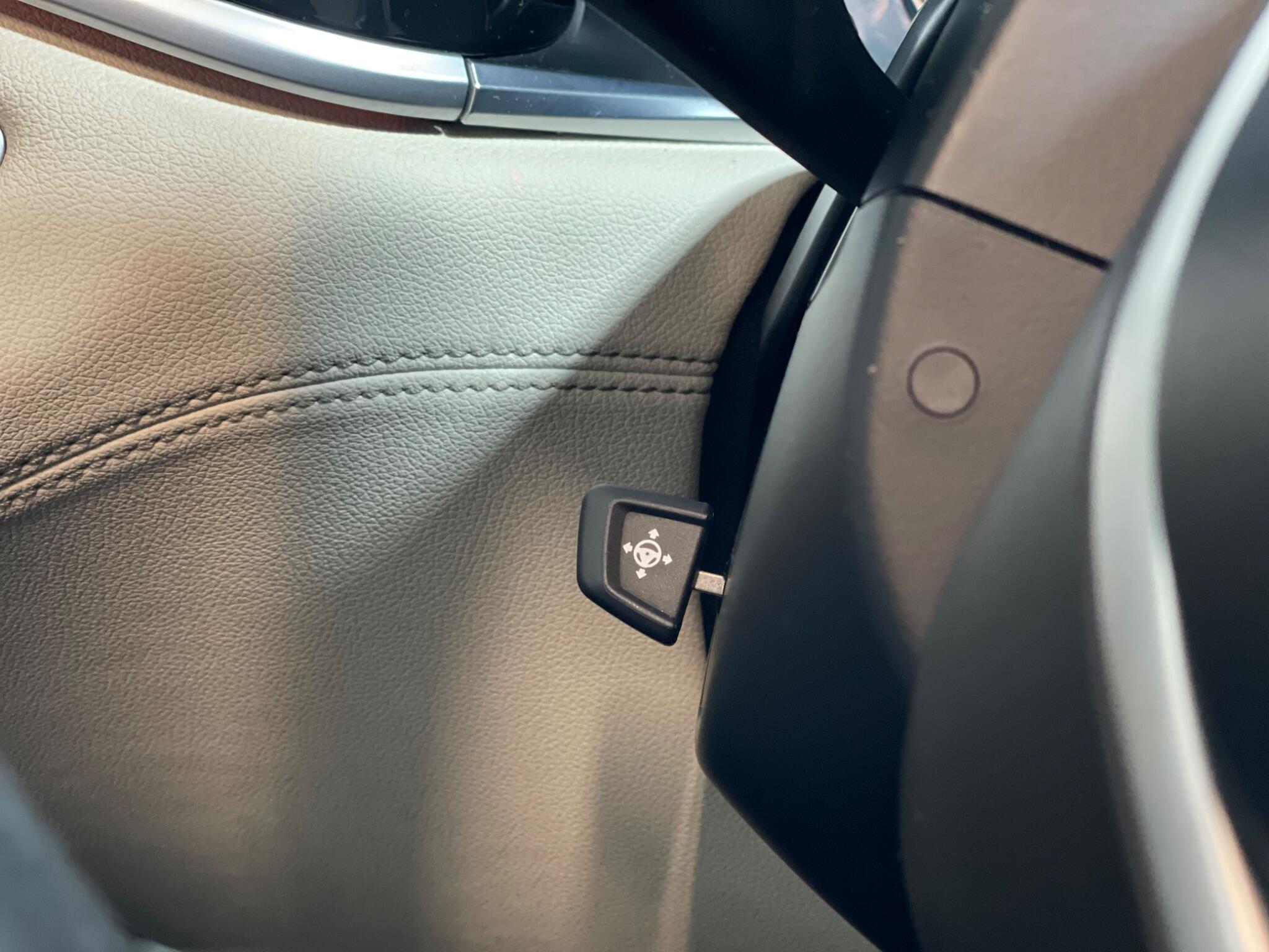 BMW 7 Series - Image 23