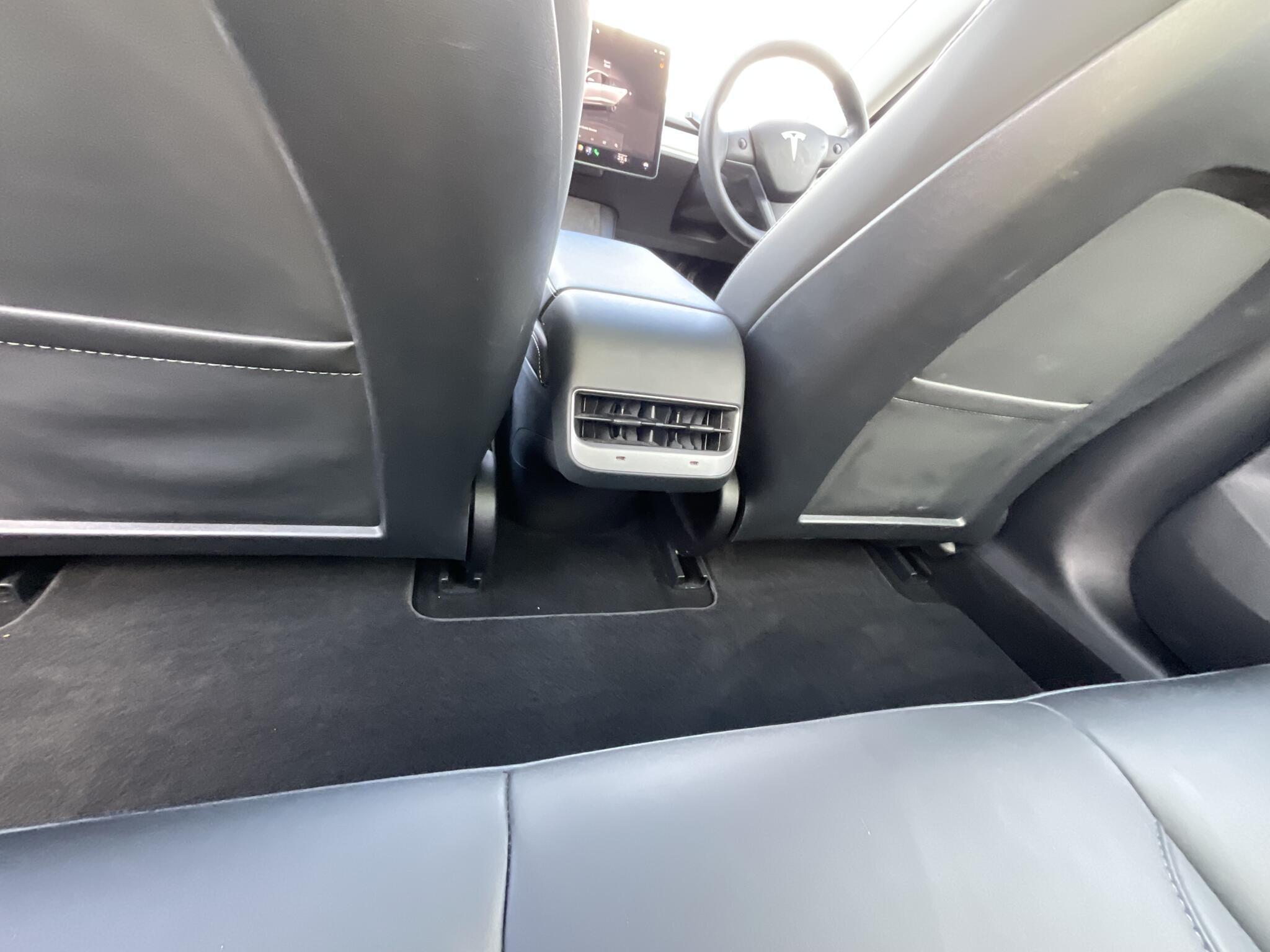 Tesla Model 3 - Image 17