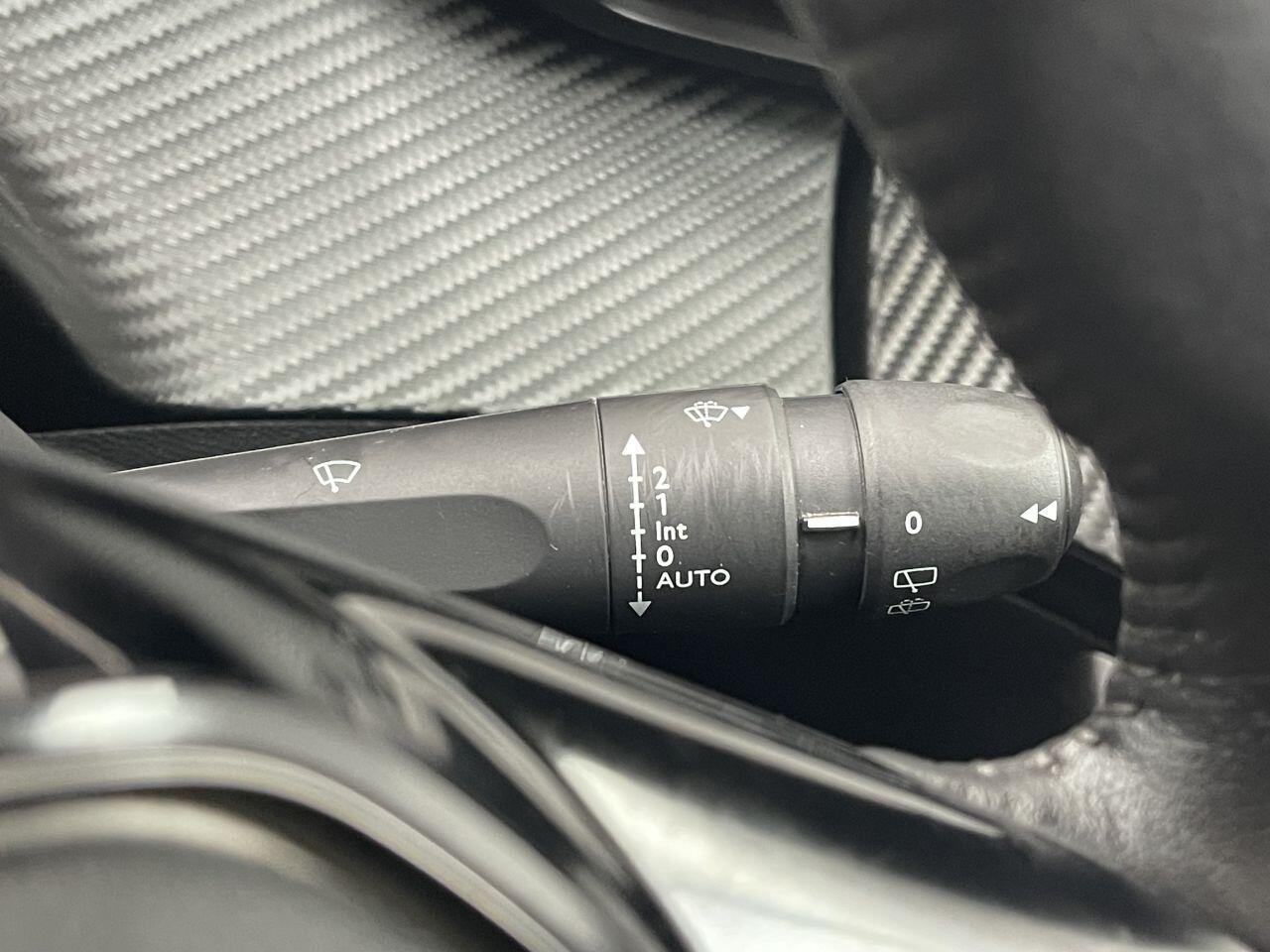 Peugeot 2008 - Image 32