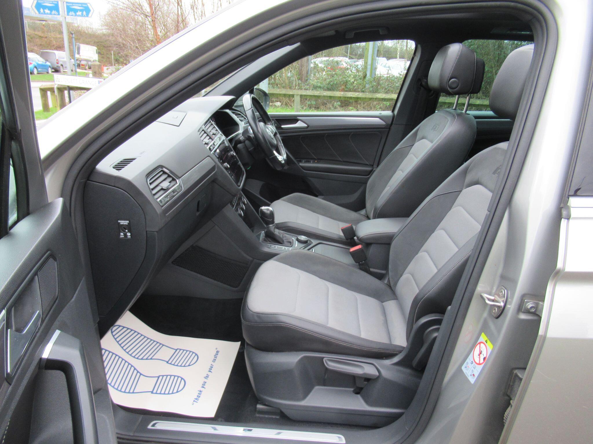 Volkswagen Tiguan - Image 17