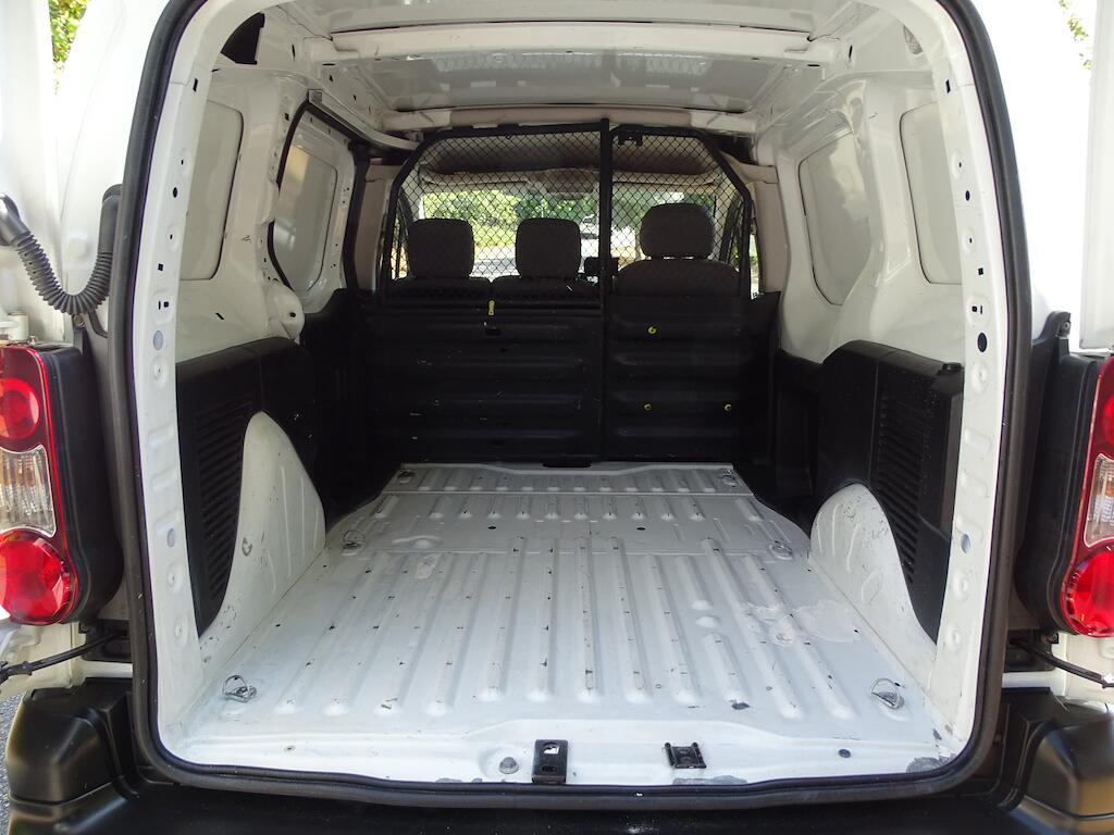 Peugeot Partner - Image 11