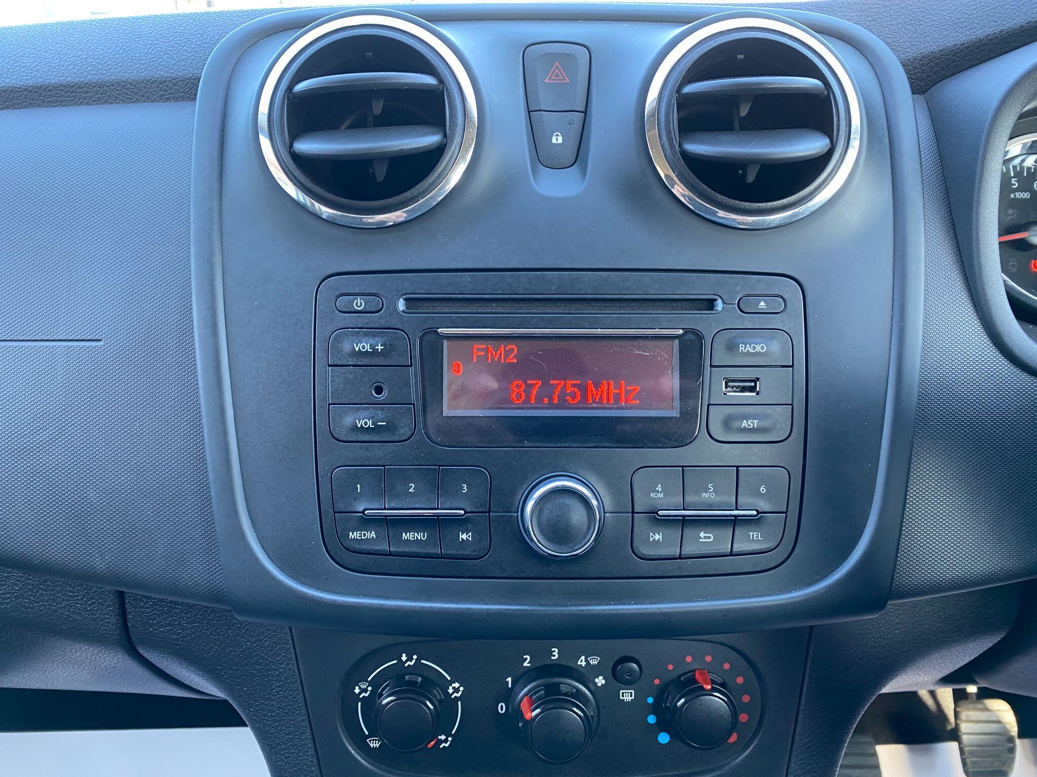 Dacia Sandero - Image 38