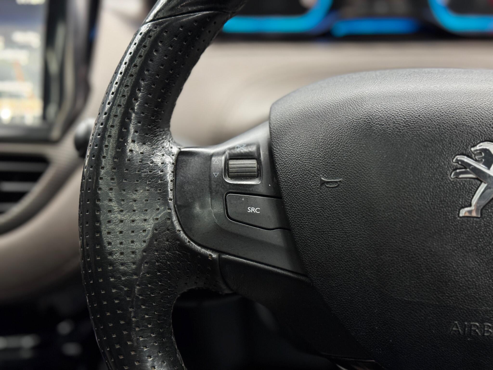 Peugeot 2008 - Image 20