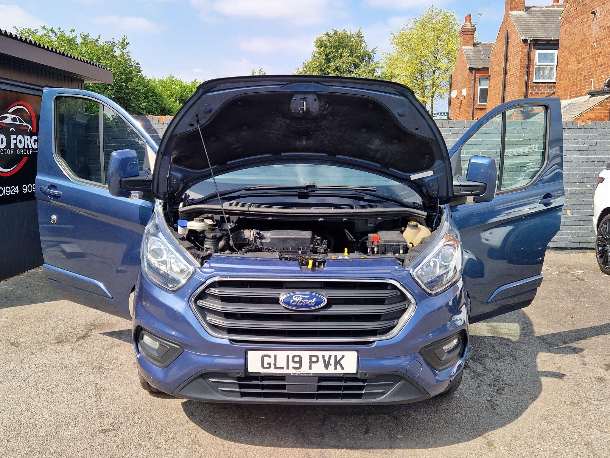 Ford Transit Custom - Image 12