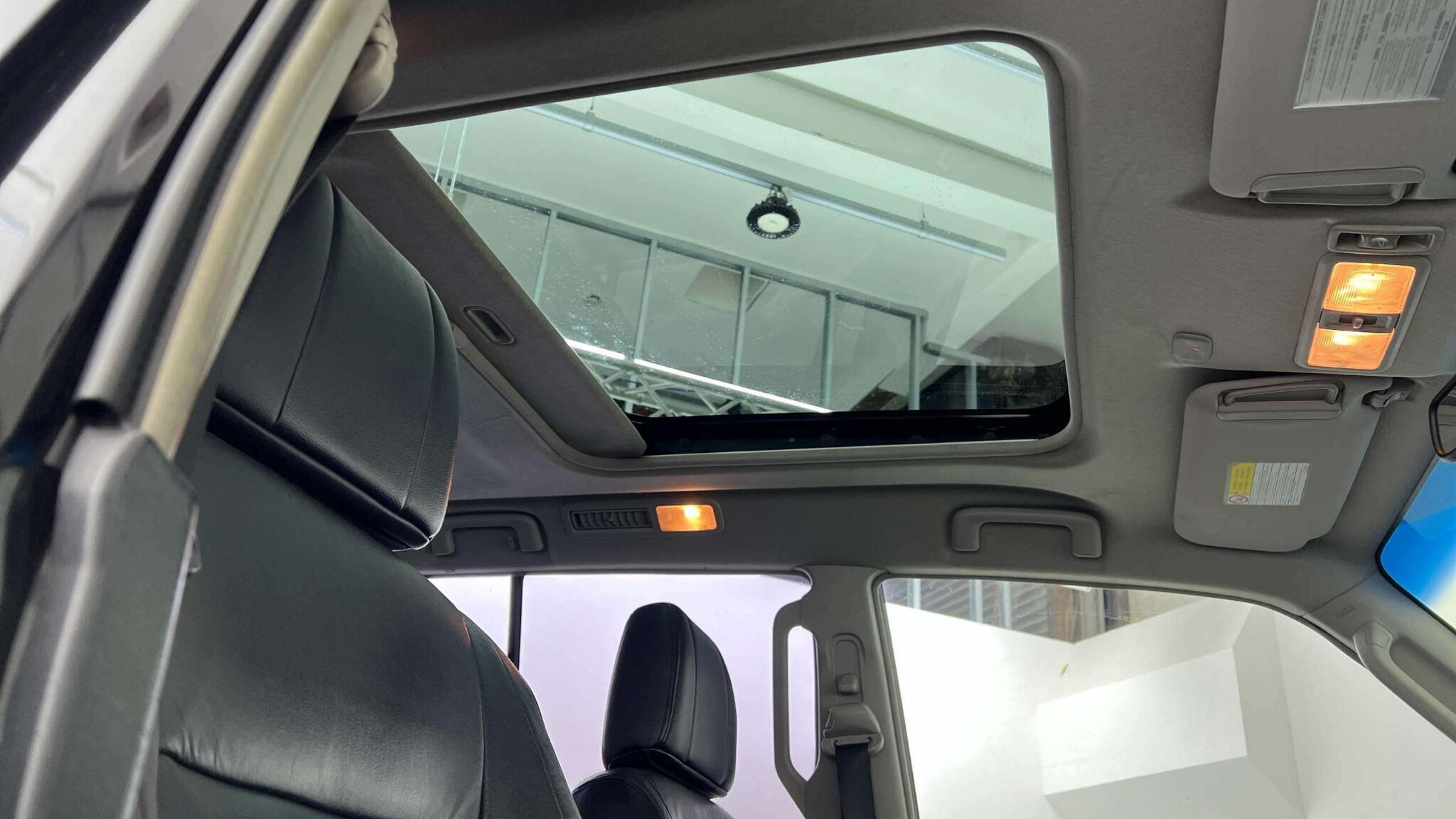 Mitsubishi Shogun - Image 17