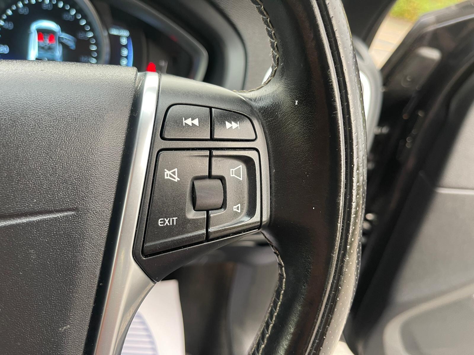 Volvo V40 - Image 31