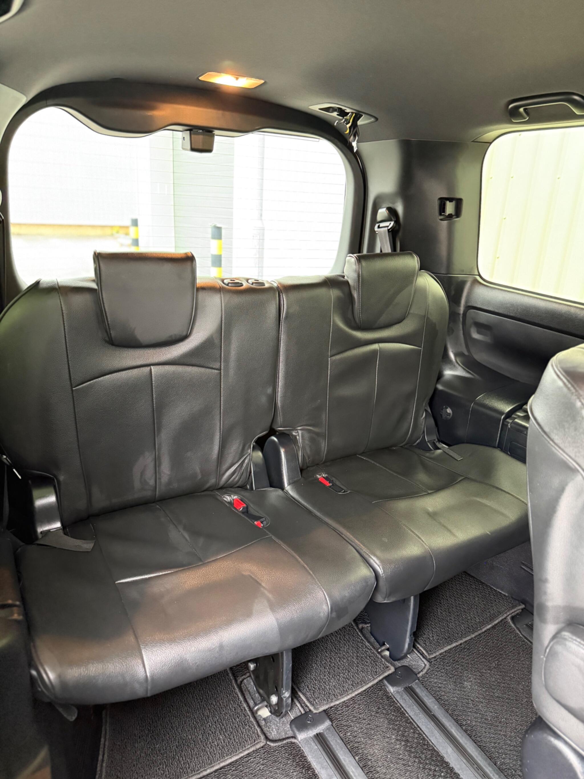 Toyota Voxy - Image 33