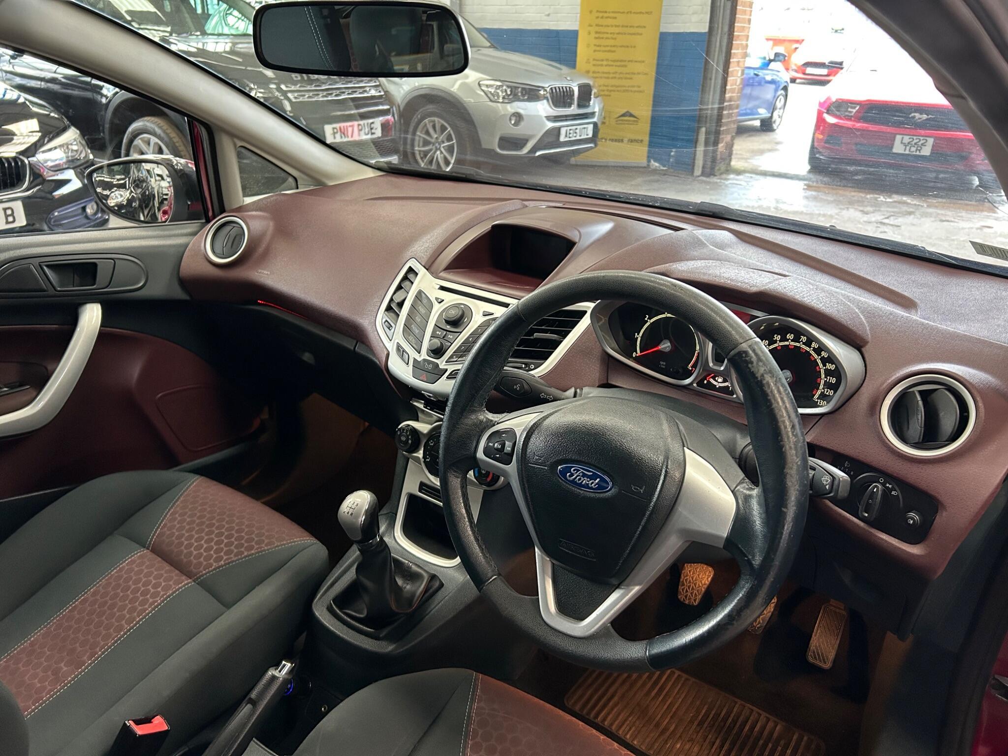 Ford Fiesta - Image 9