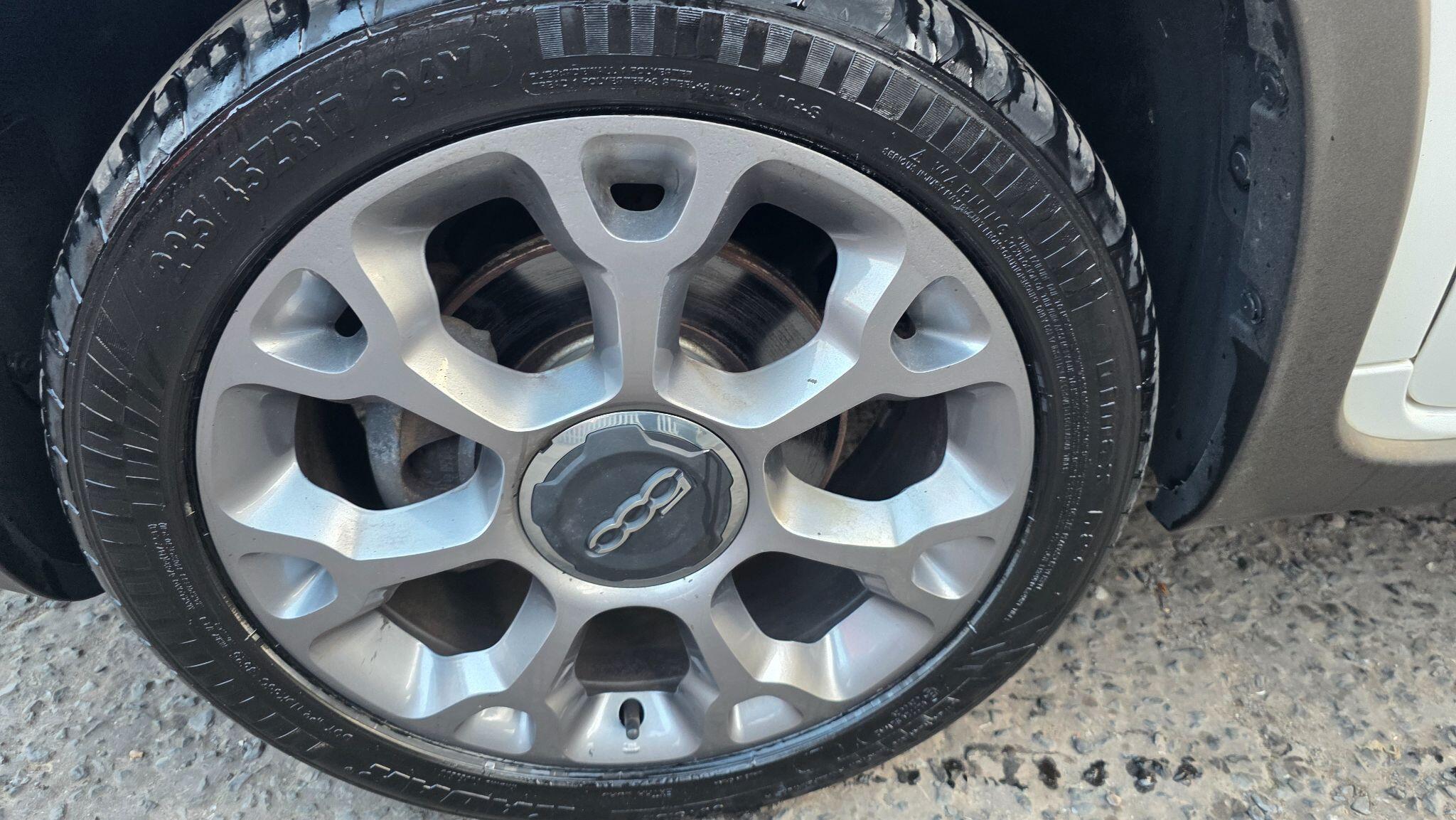 Fiat 500L - Image 40