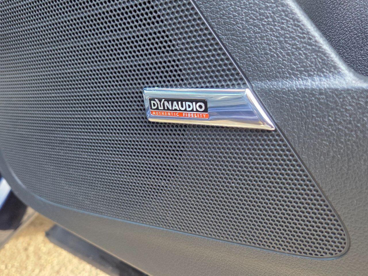 Volkswagen Tiguan - Image 21