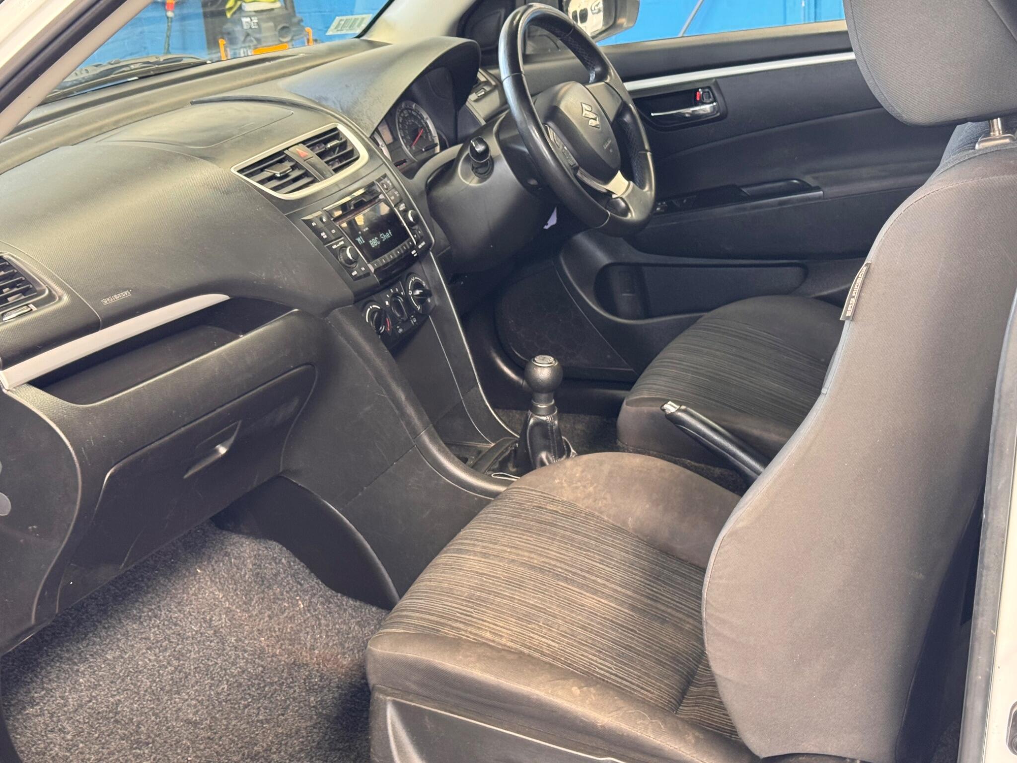 Suzuki Swift - Image 26