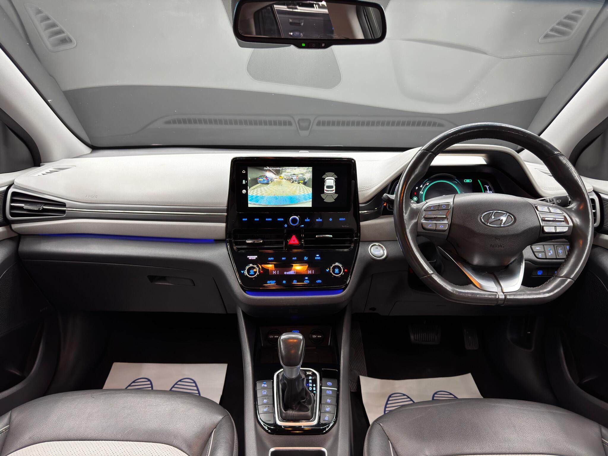 Hyundai Ioniq - Image 10