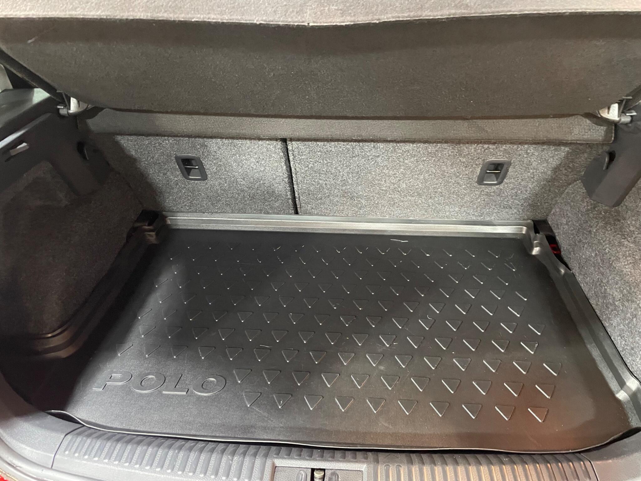 Volkswagen Polo - Image 14