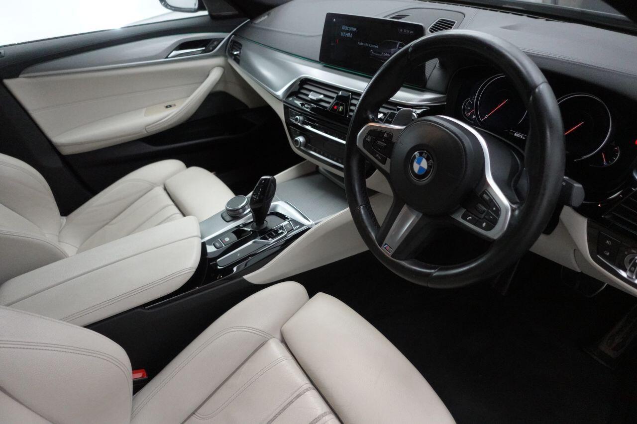 BMW 5 Series - Image 17