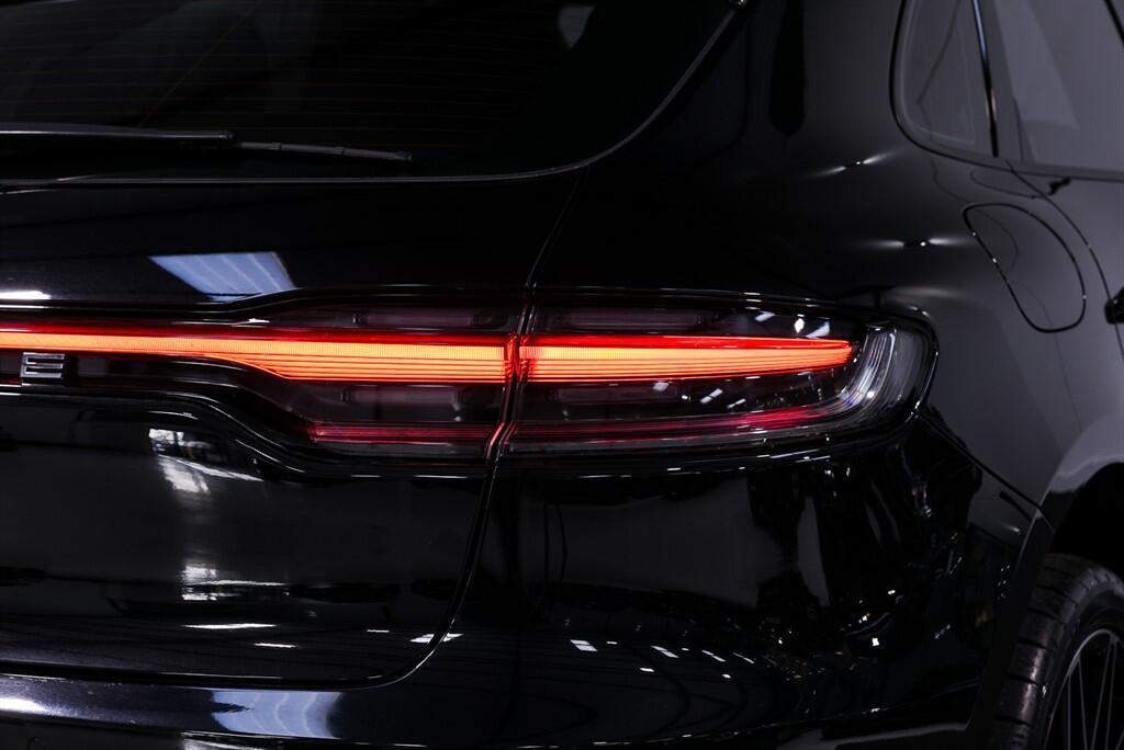 Porsche Macan - Image 13