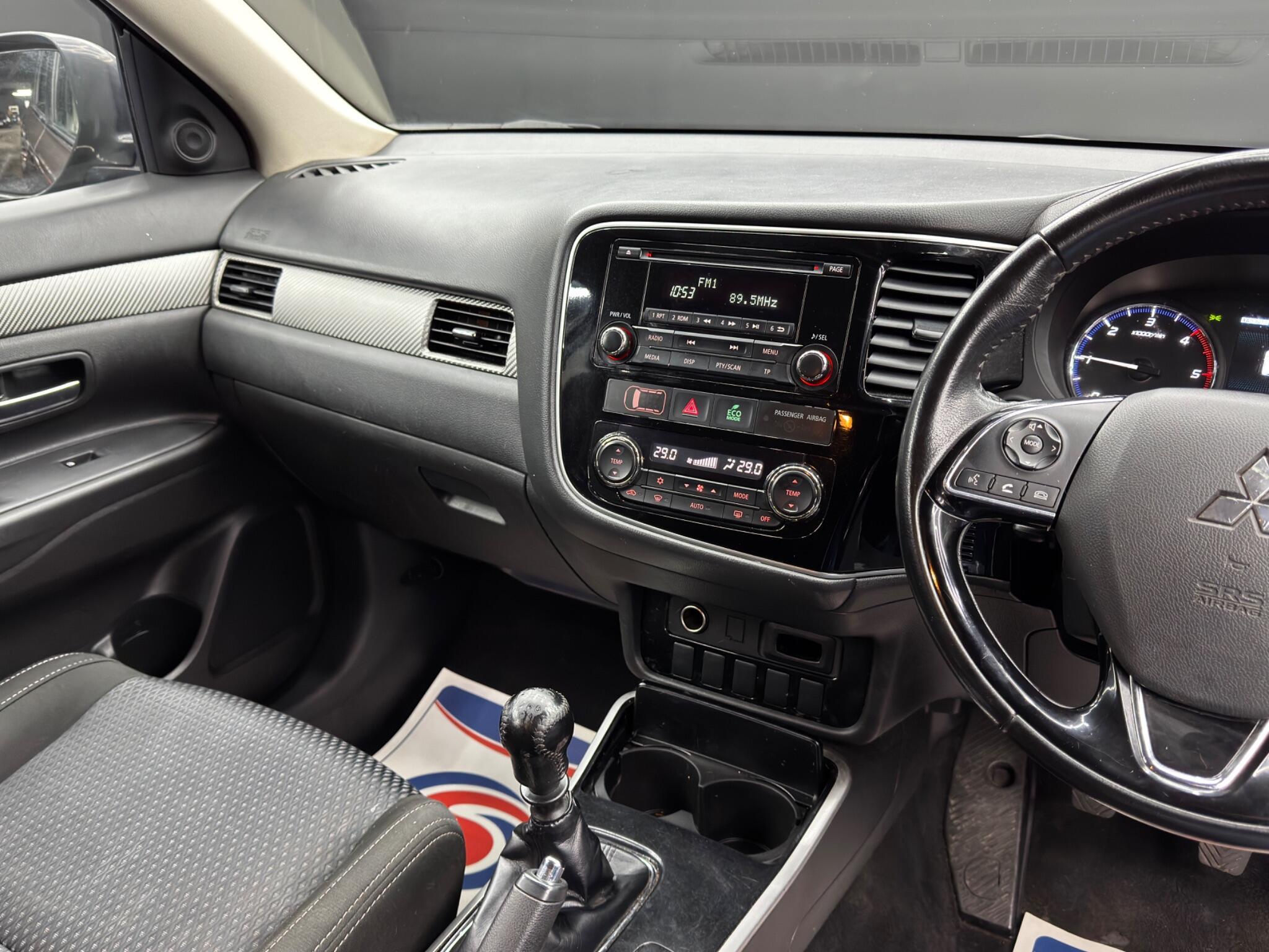 Mitsubishi Outlander - Image 22