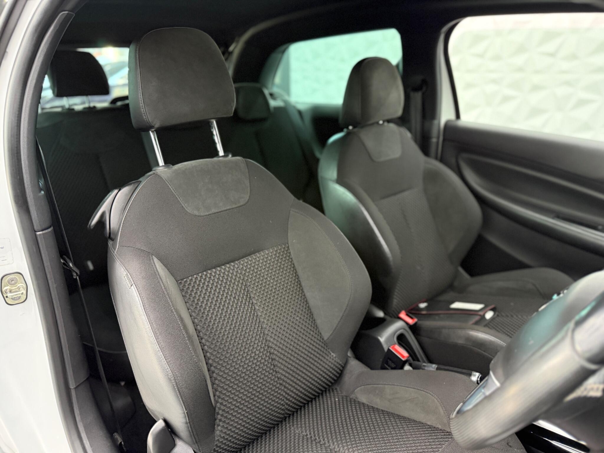DS AUTOMOBILES DS 3 CABRIO - Image 18