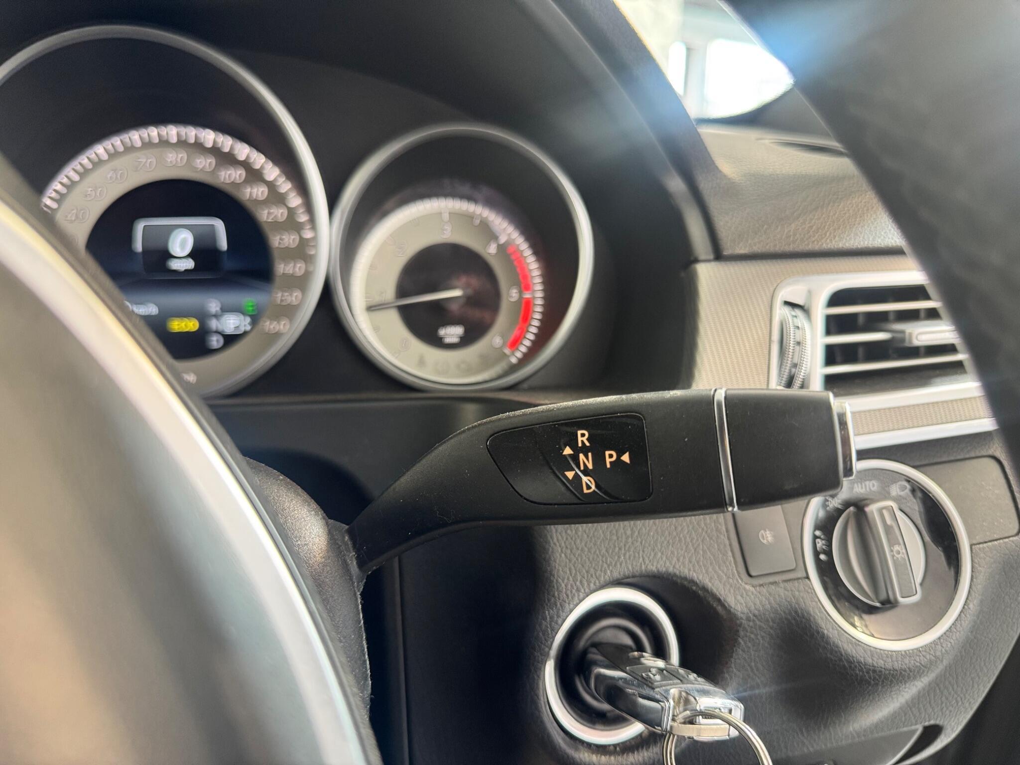 Mercedes E Class - Image 27