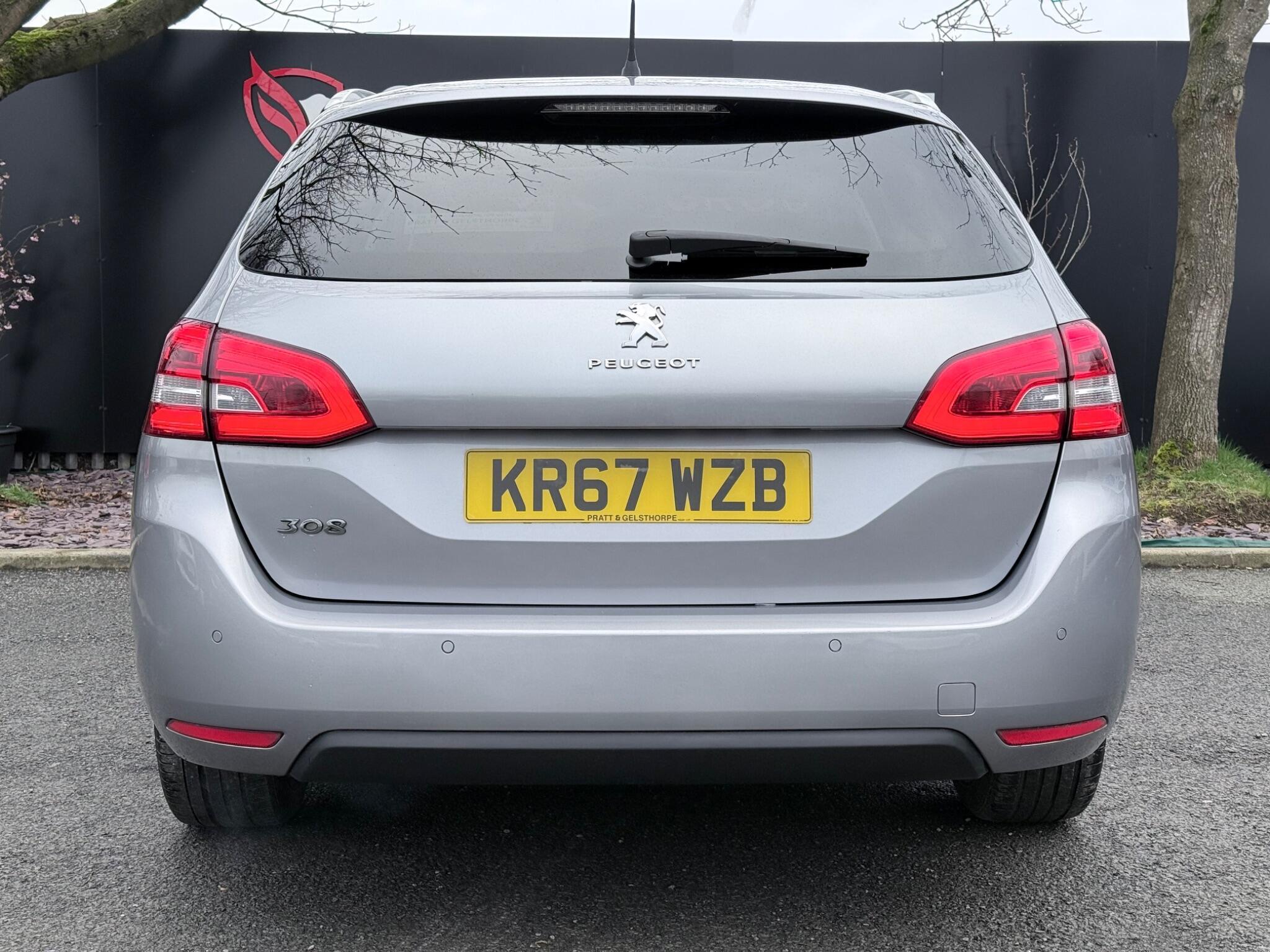 Peugeot 308 SW - Image 11