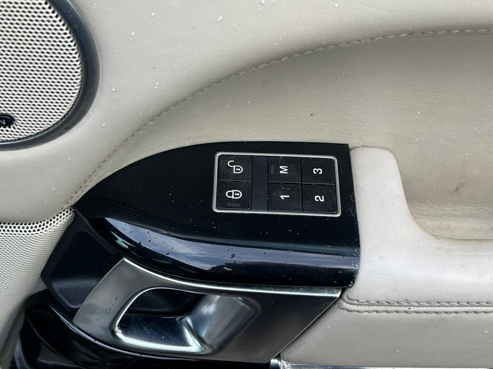 Land Rover Range Rover - Image 34