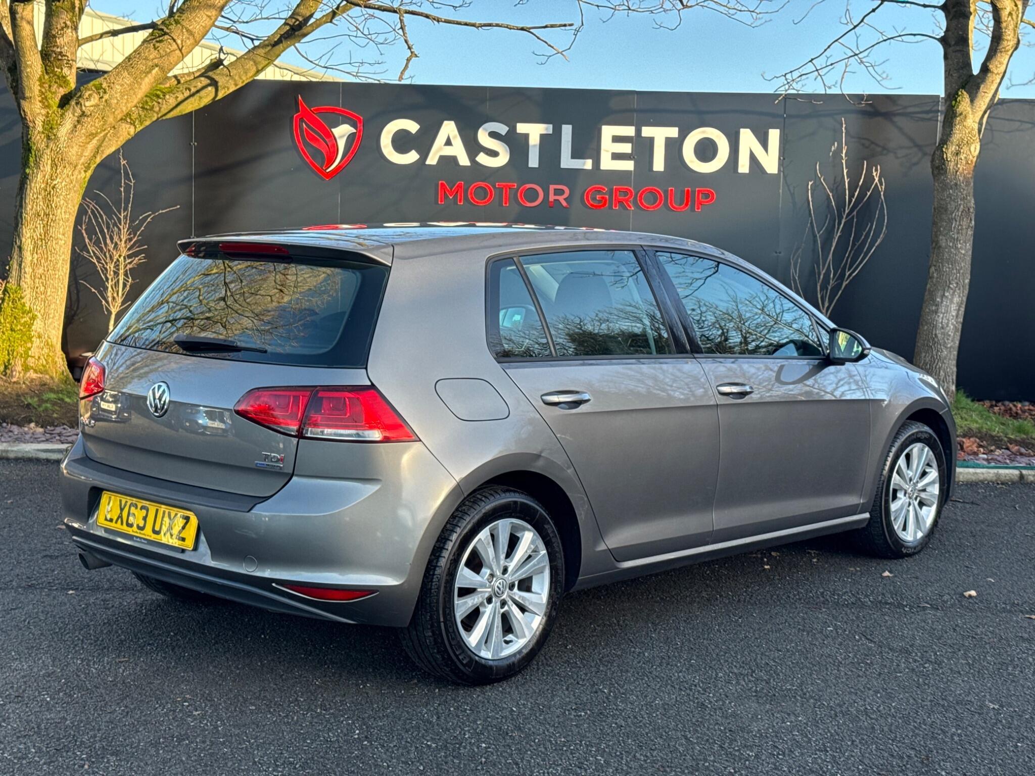 Volkswagen Golf - Image 10